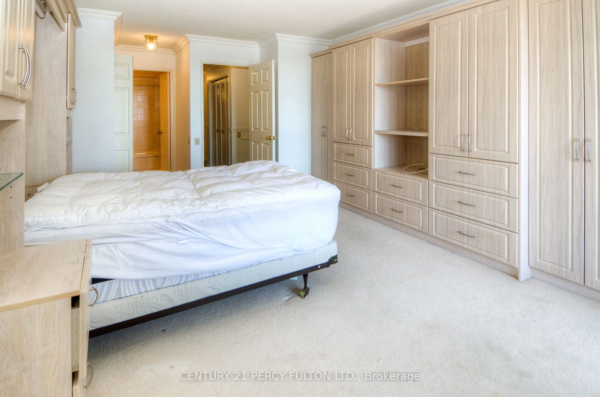 1 Concorde Place, #2103