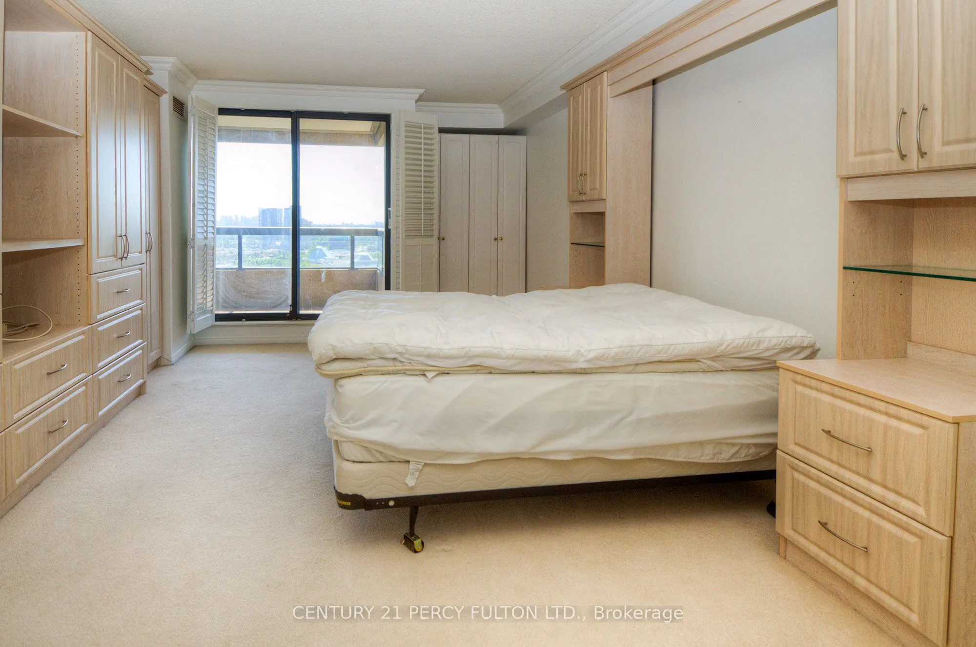 1 Concorde Place, #2103