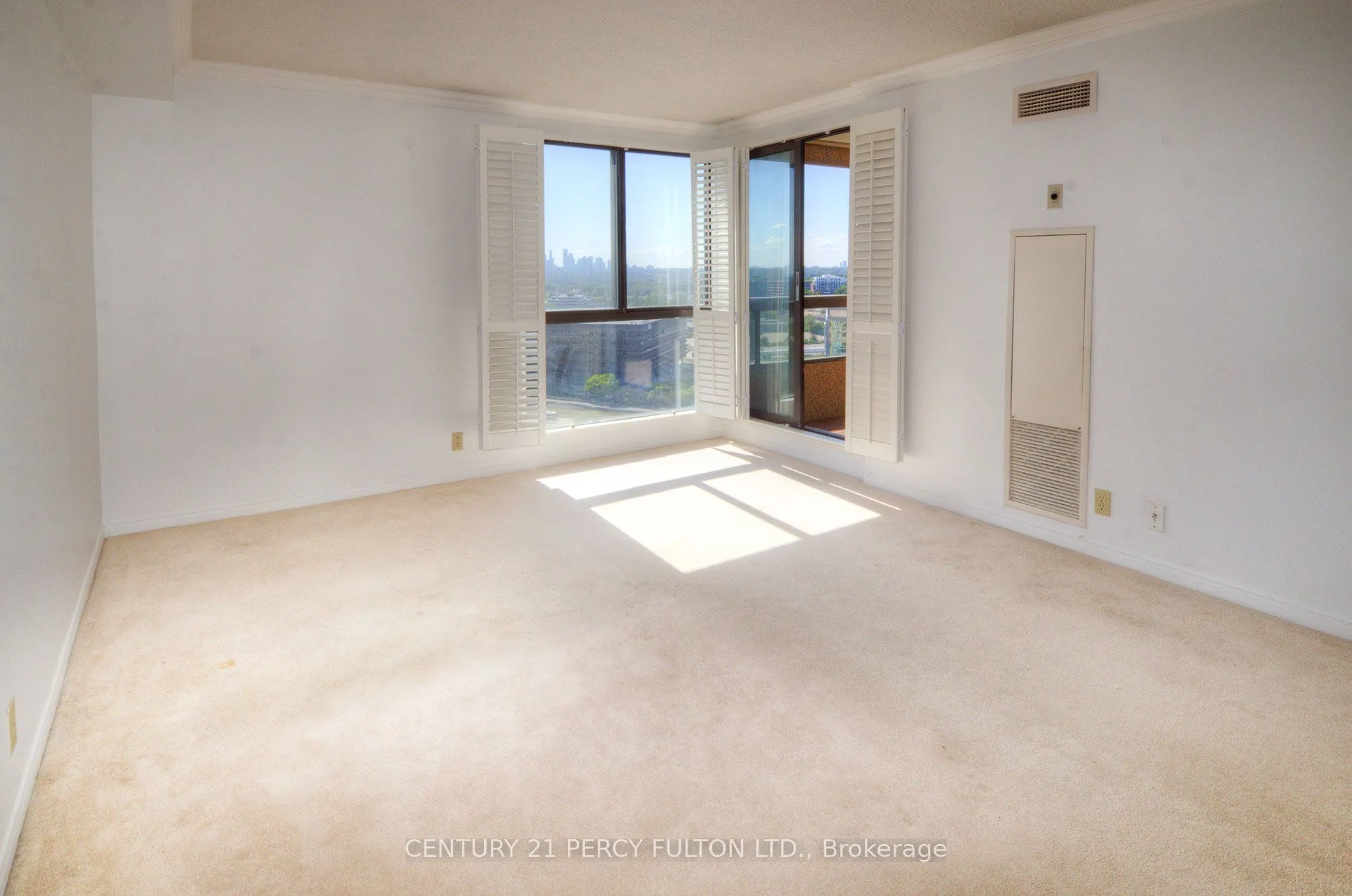 1 Concorde Place, #2103