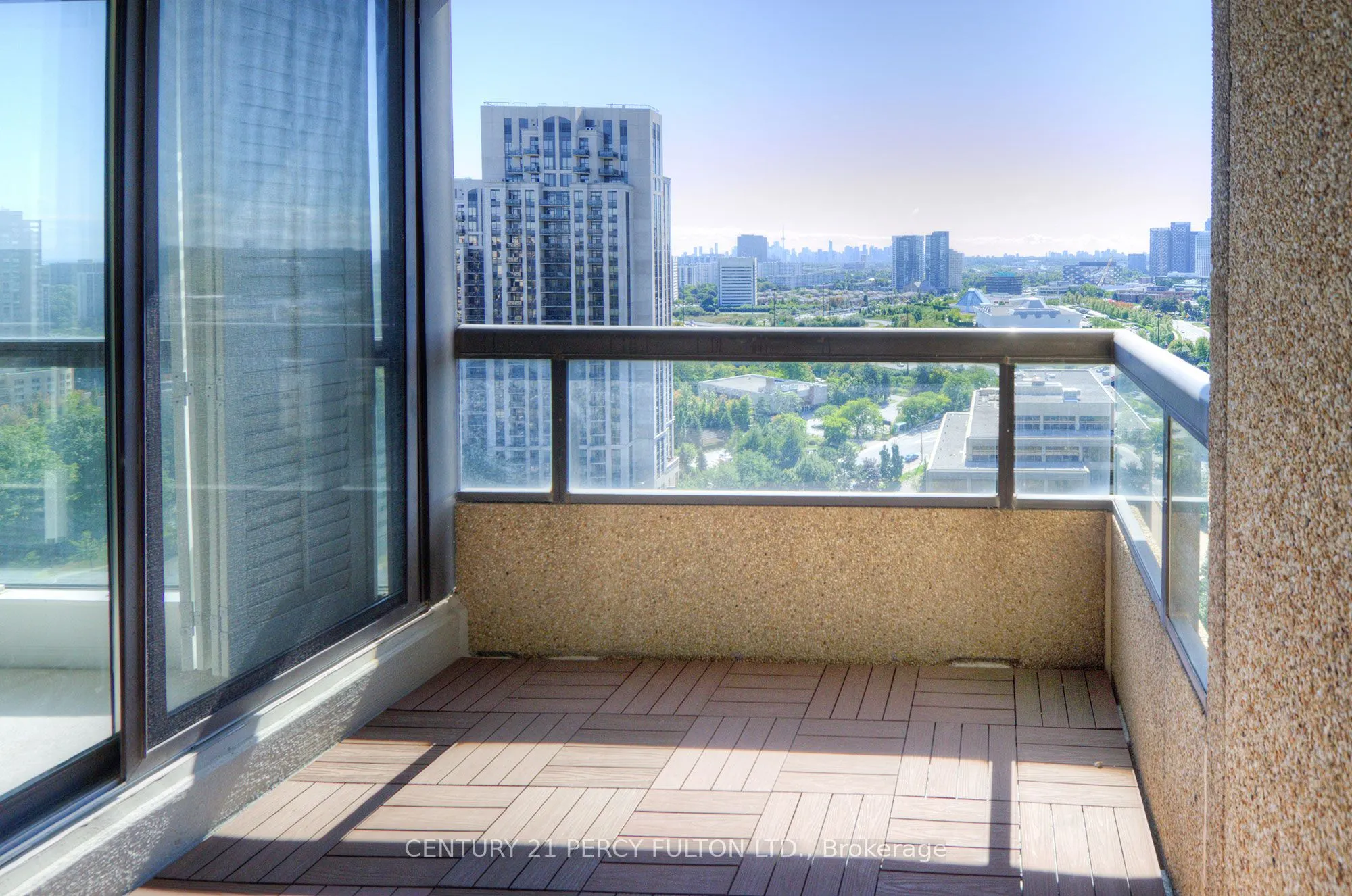 1 Concorde Place, #2103