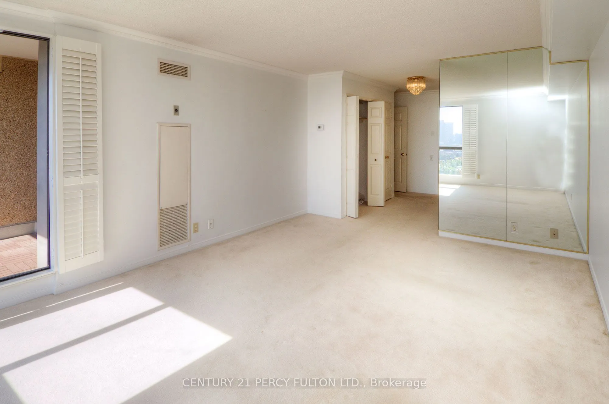 1 Concorde Place, #2103
