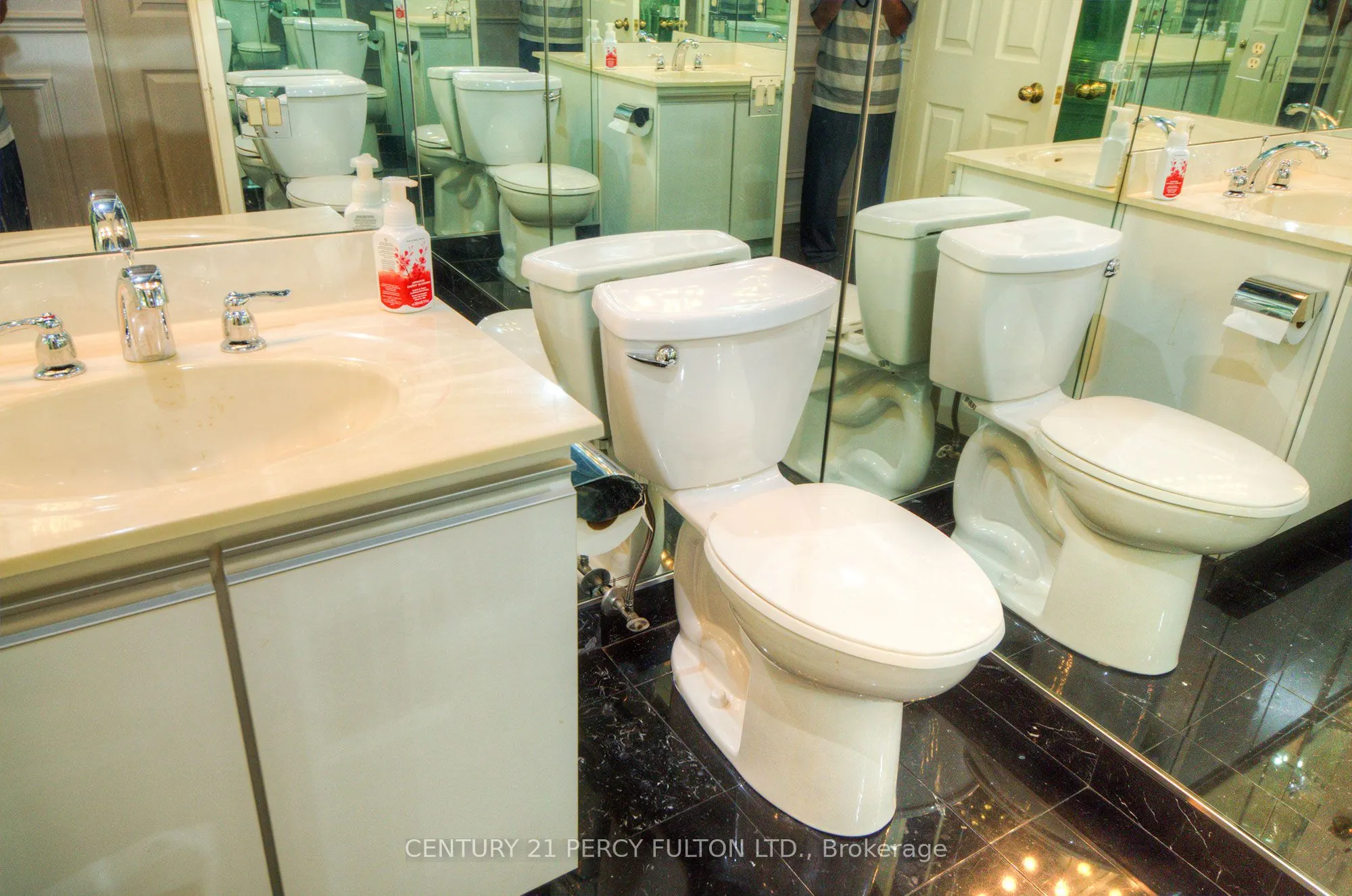 1 Concorde Place, #2103