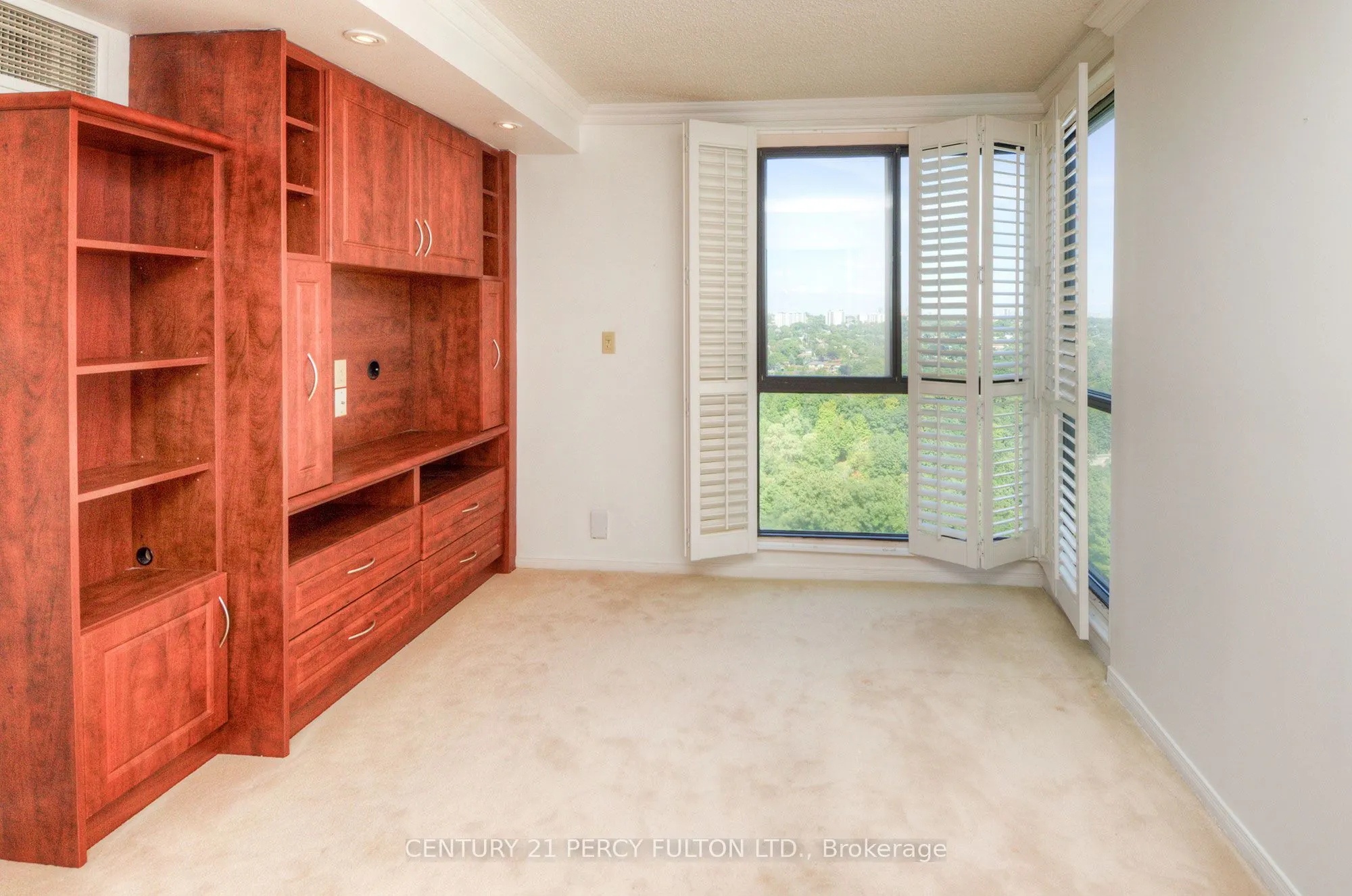 1 Concorde Place, #2103