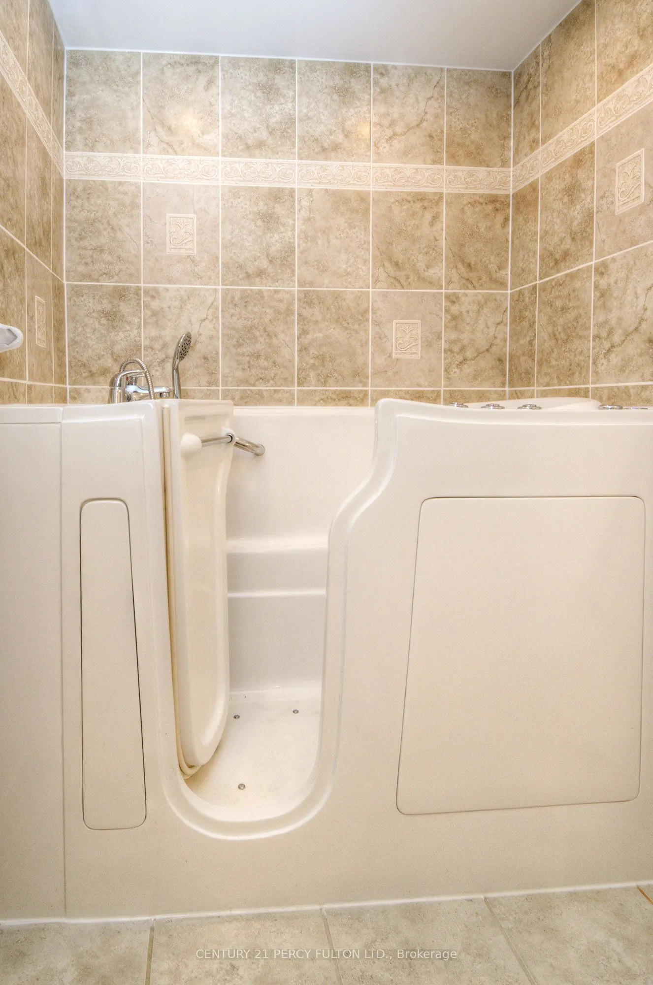1 Concorde Place, #2103