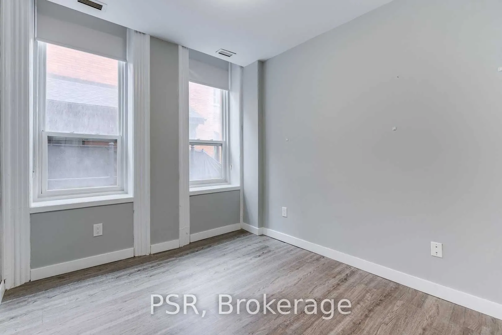 205 Gerrard Street E, #4