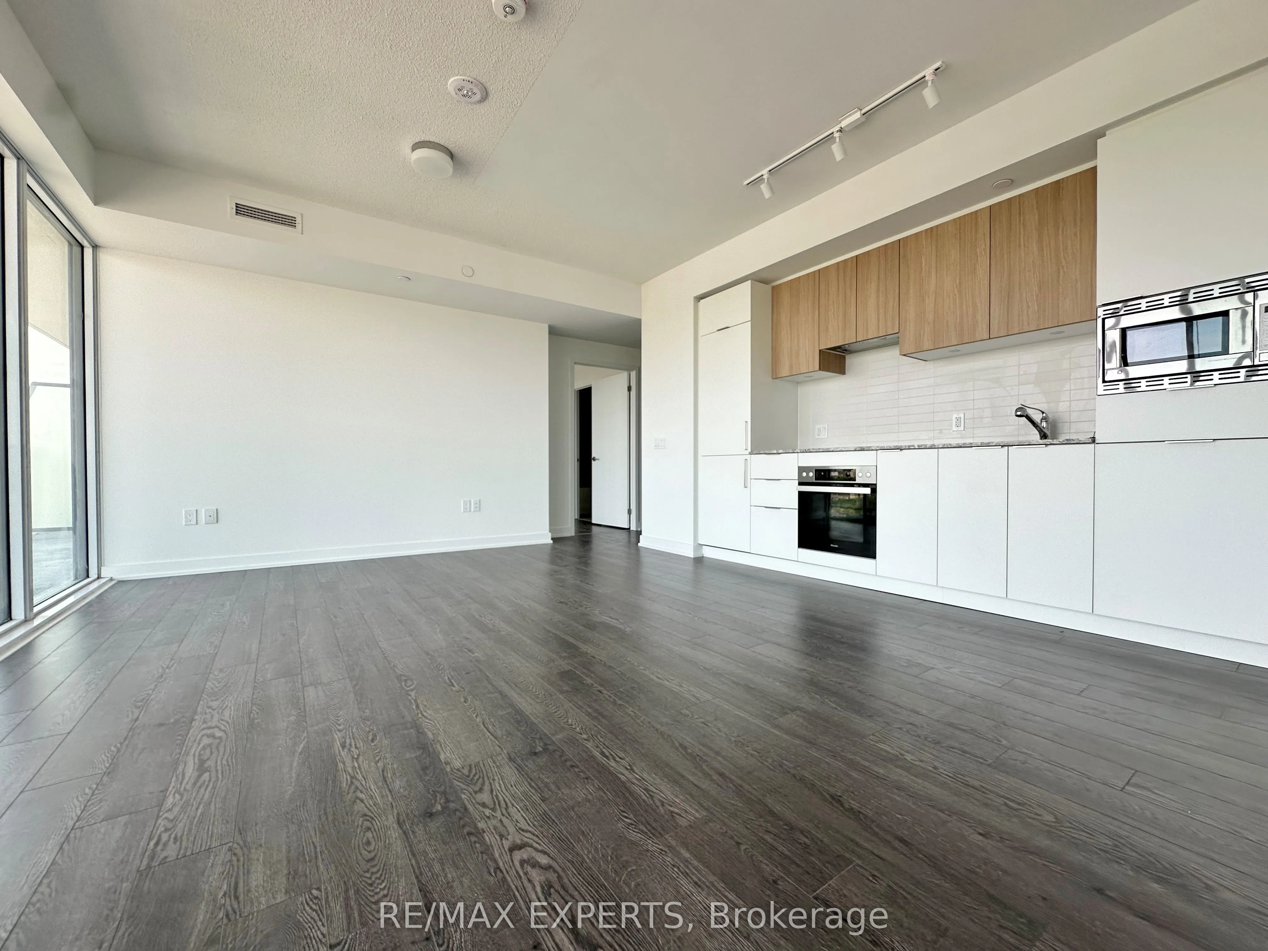 50 O'neill Road, #2404