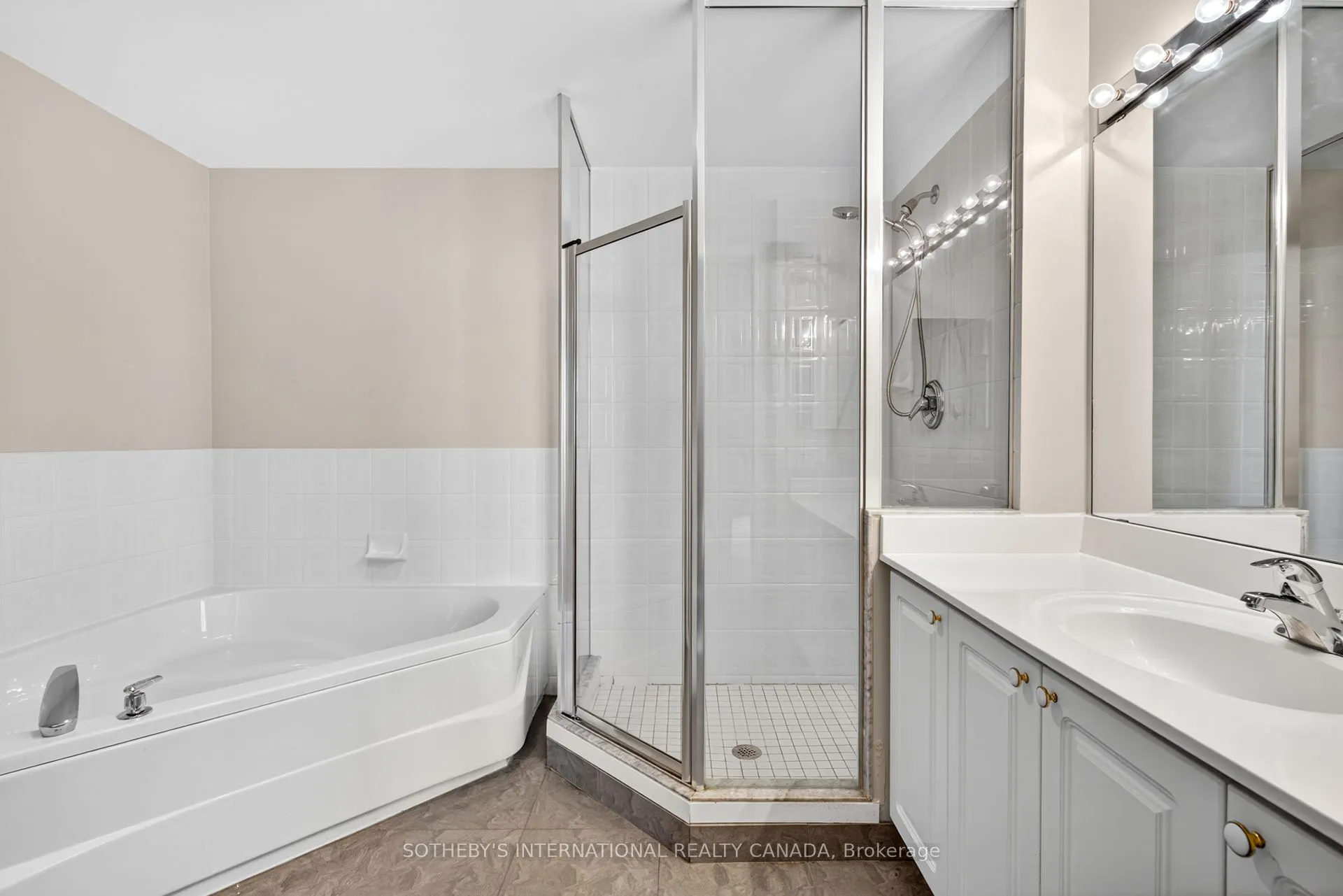 8 Hillcrest Avenue, #PH101