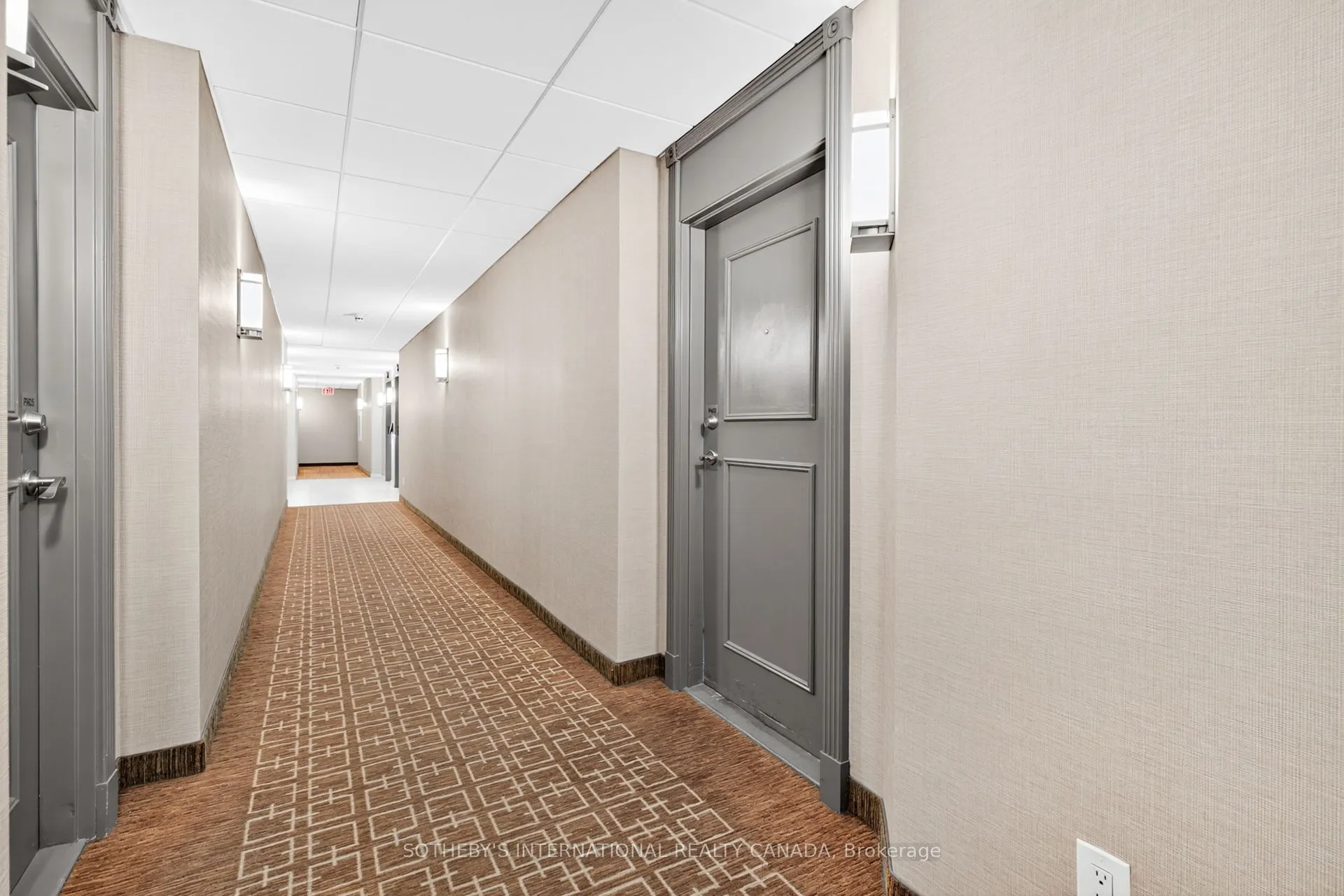 8 Hillcrest Avenue, #PH101