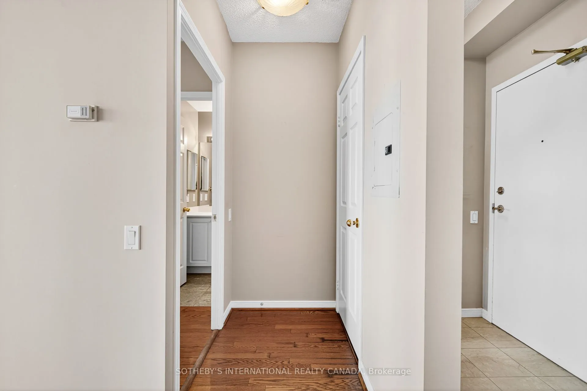 8 Hillcrest Avenue, #PH101