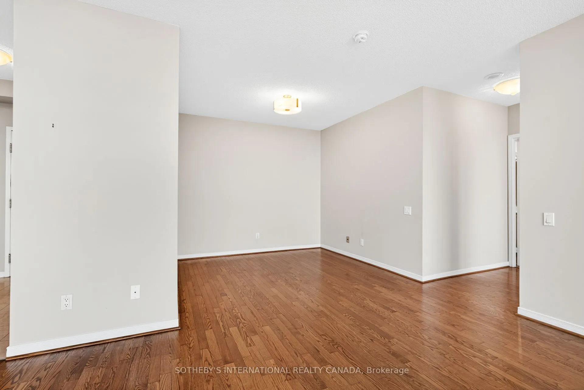 8 Hillcrest Avenue, #PH101