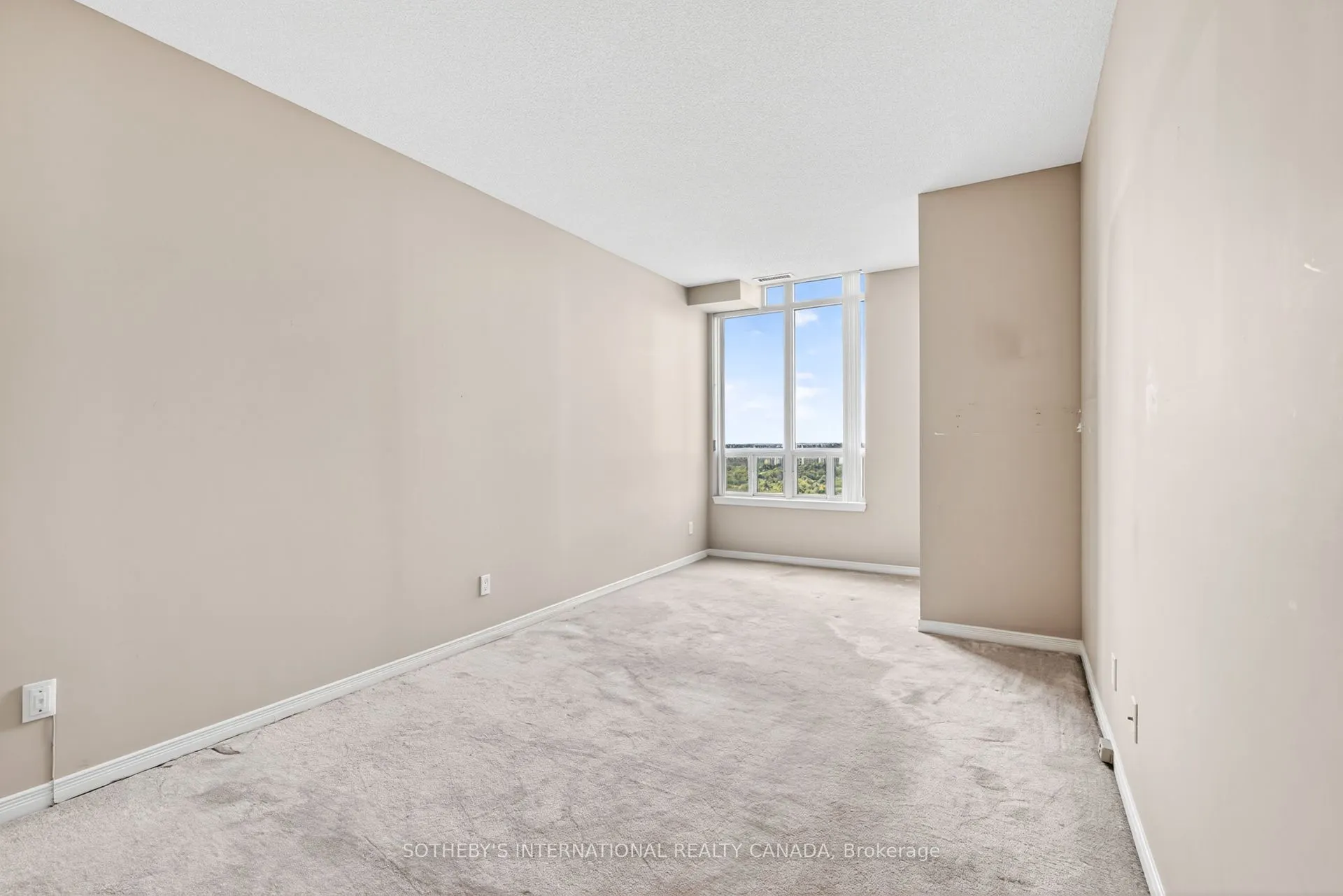 8 Hillcrest Avenue, #PH101