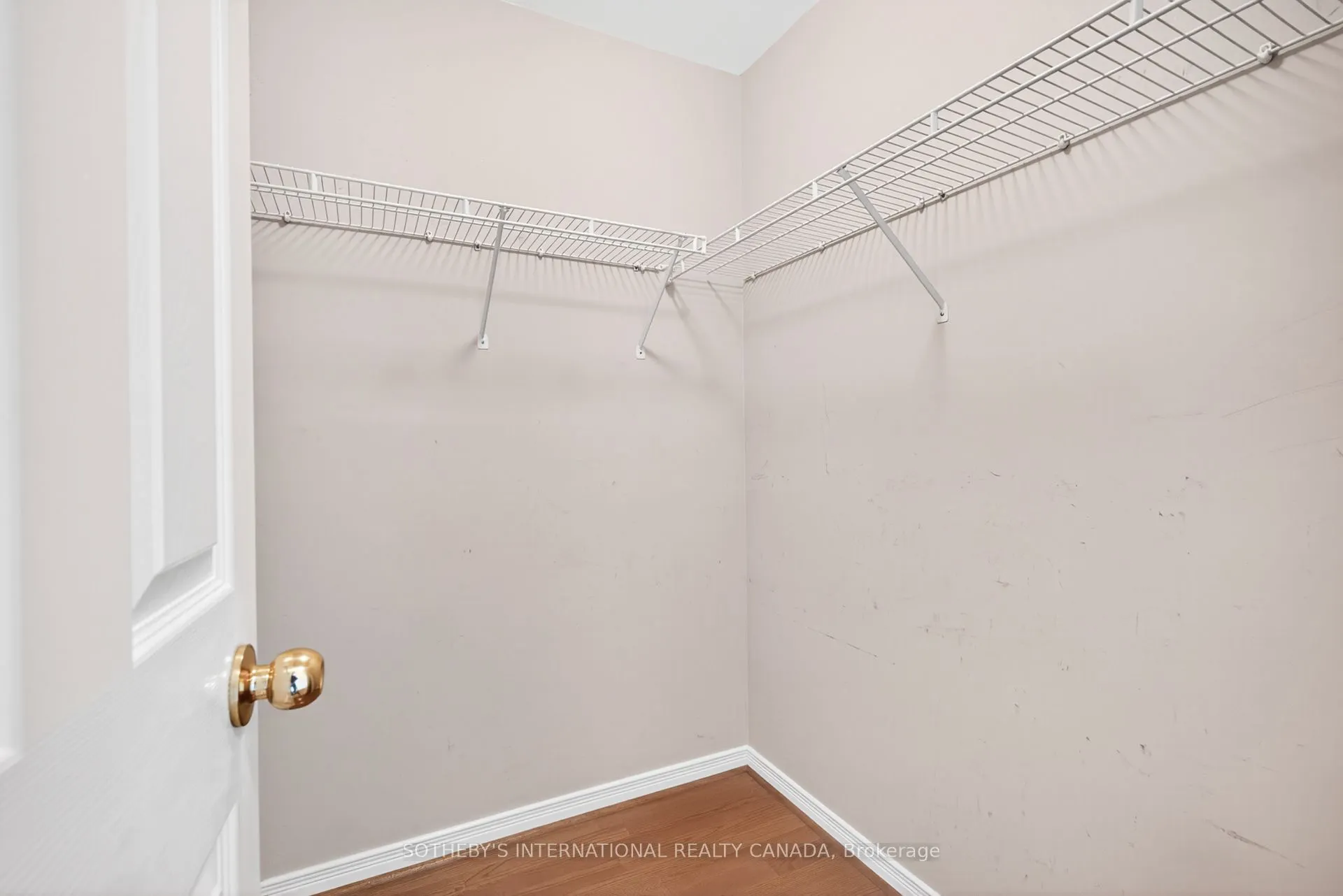 8 Hillcrest Avenue, #PH101