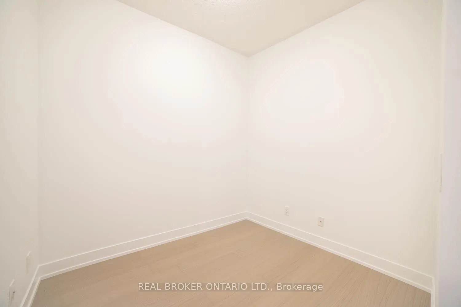 7 Kenaston Gardens, #123