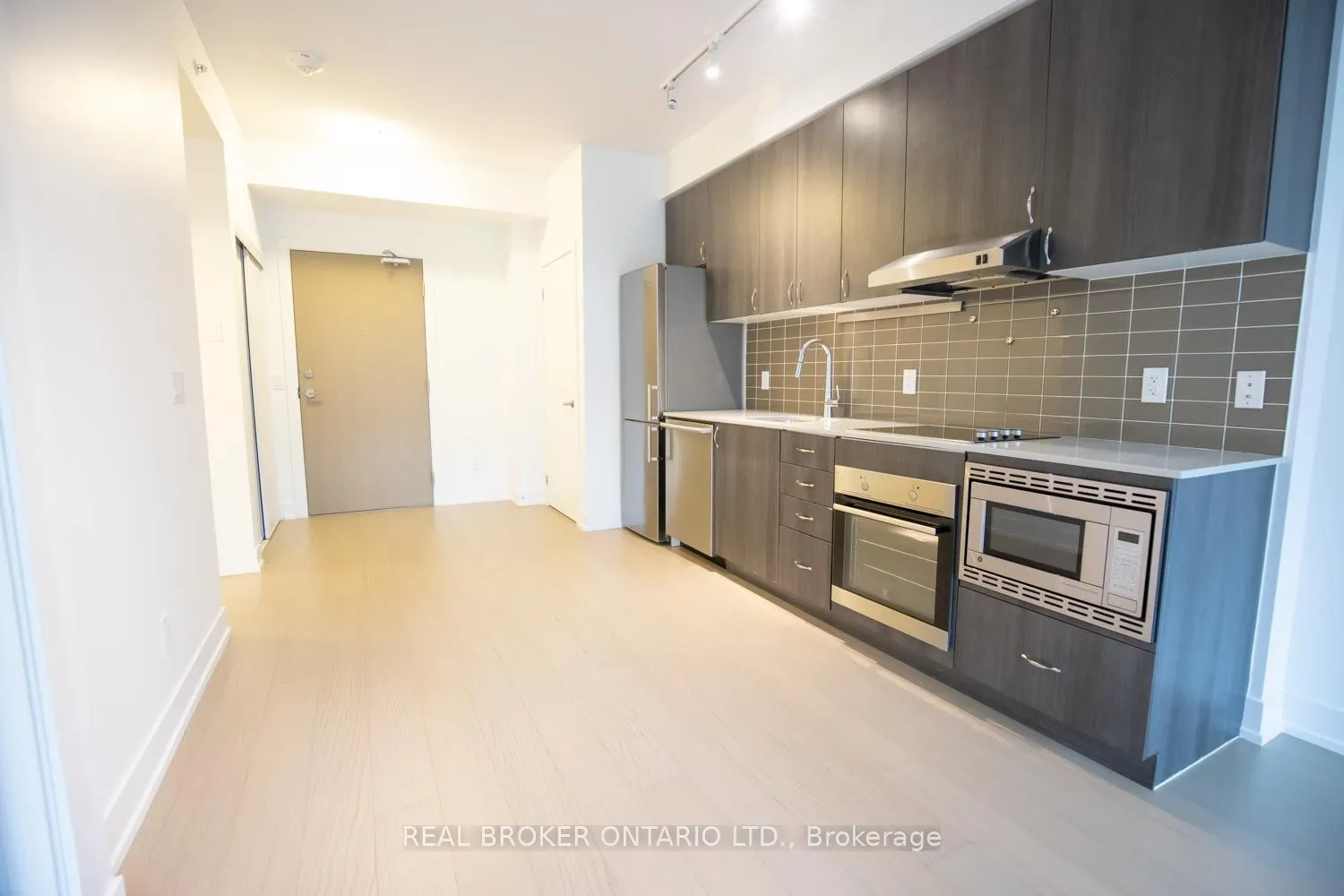 7 Kenaston Gardens, #123