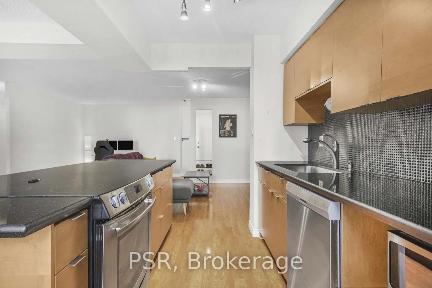633 Bay Street, #603