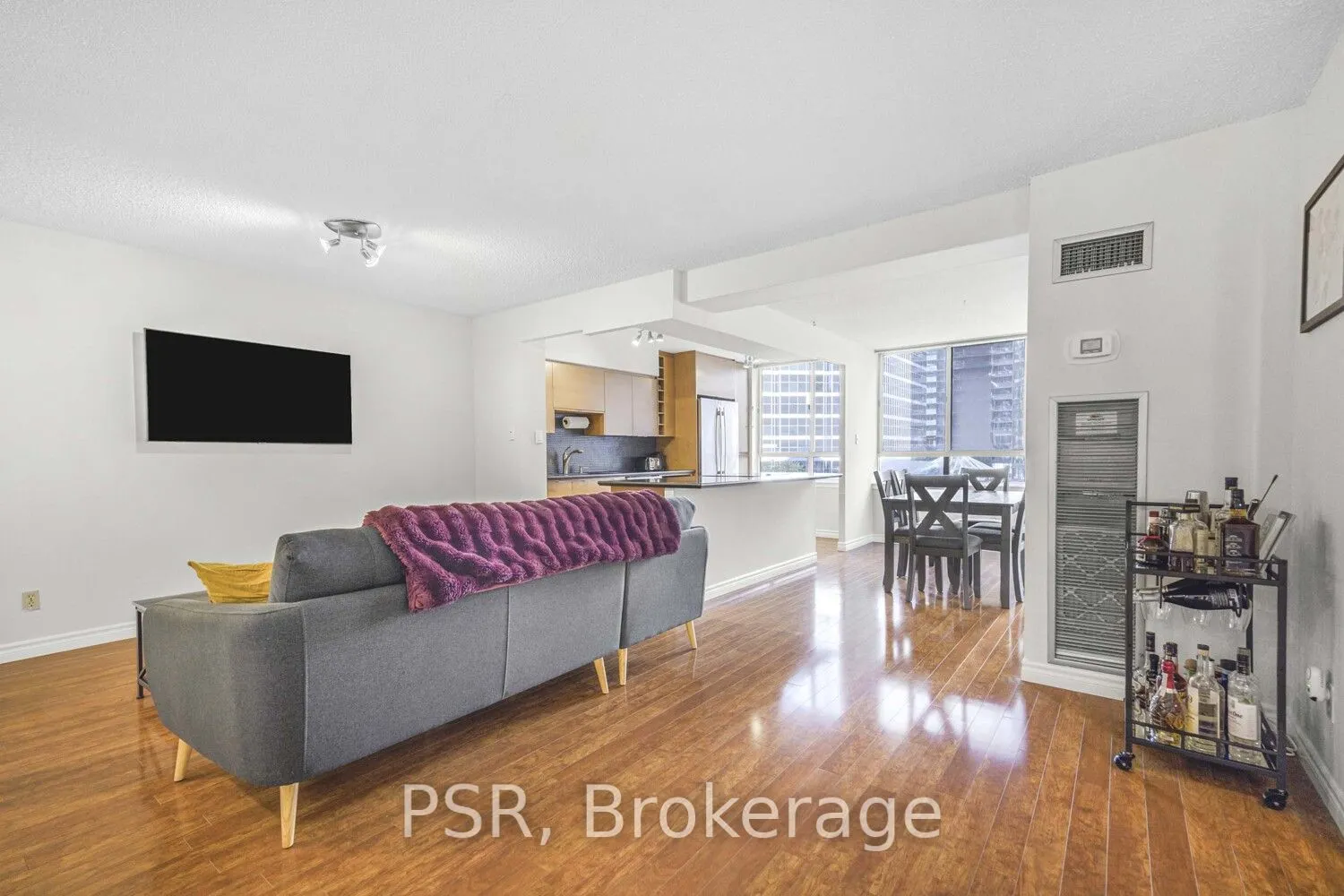 633 Bay Street, #603