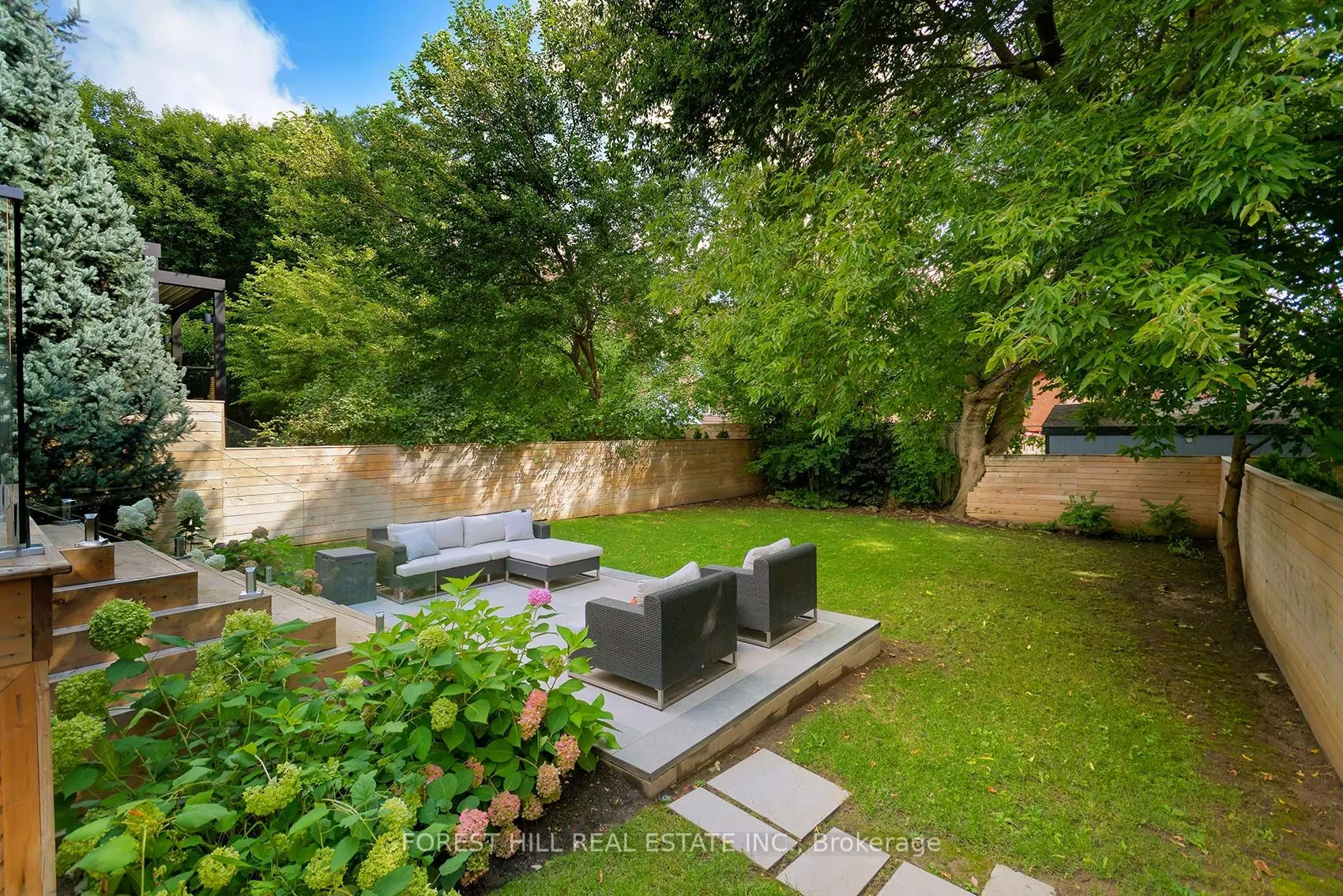 9 PEVERIL Hill S