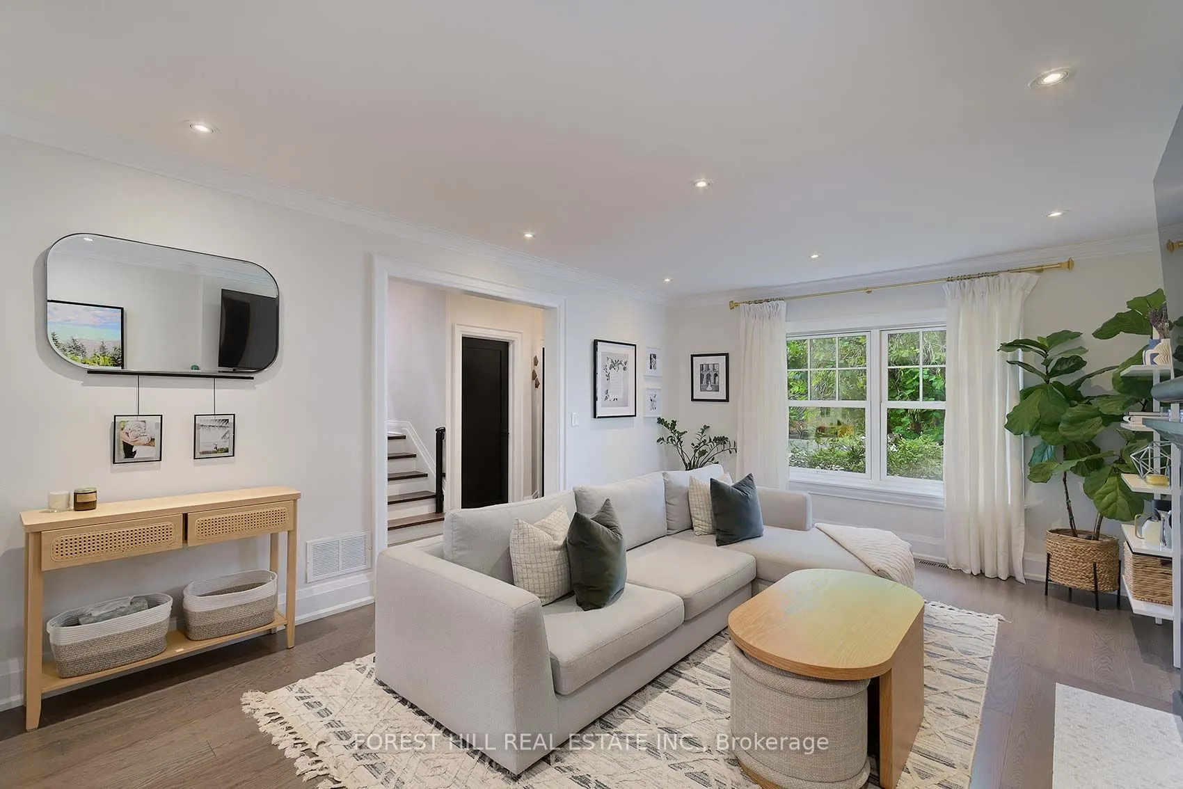9 PEVERIL Hill S
