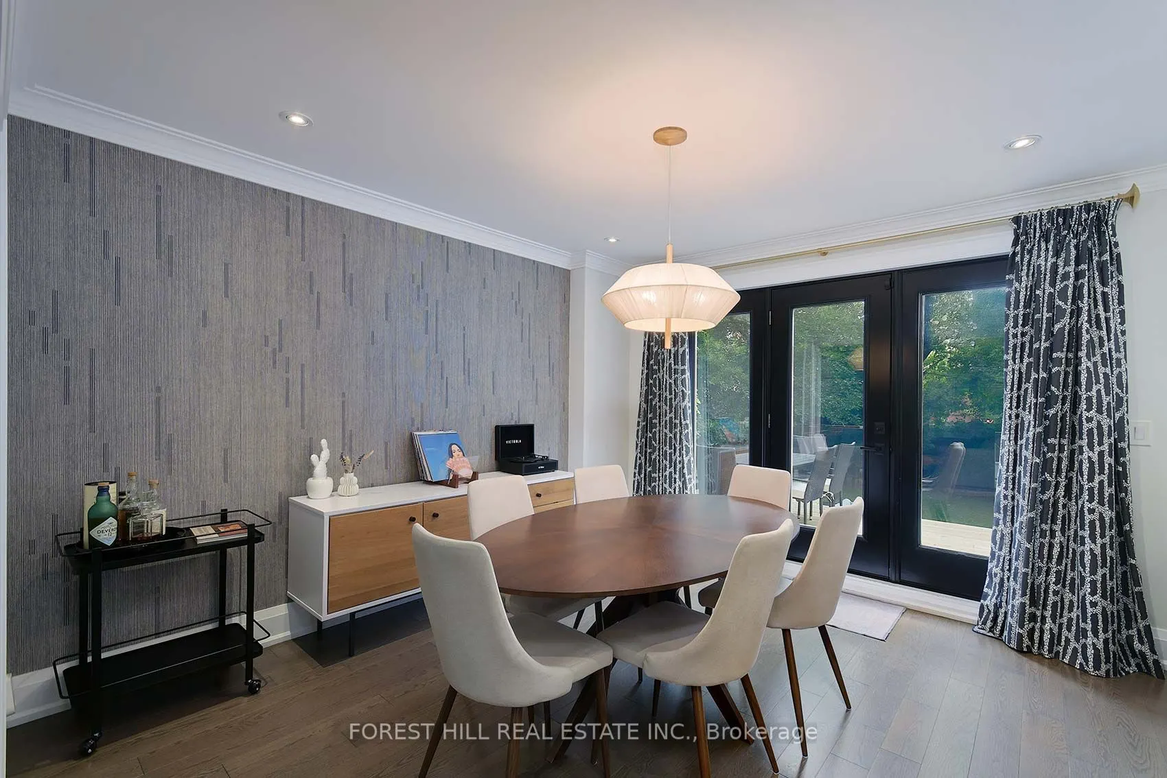 9 PEVERIL Hill S