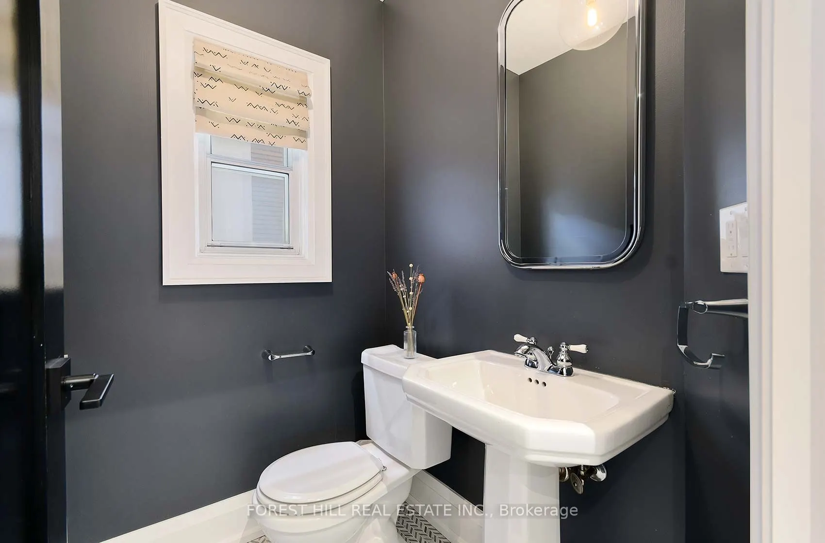 9 PEVERIL Hill S