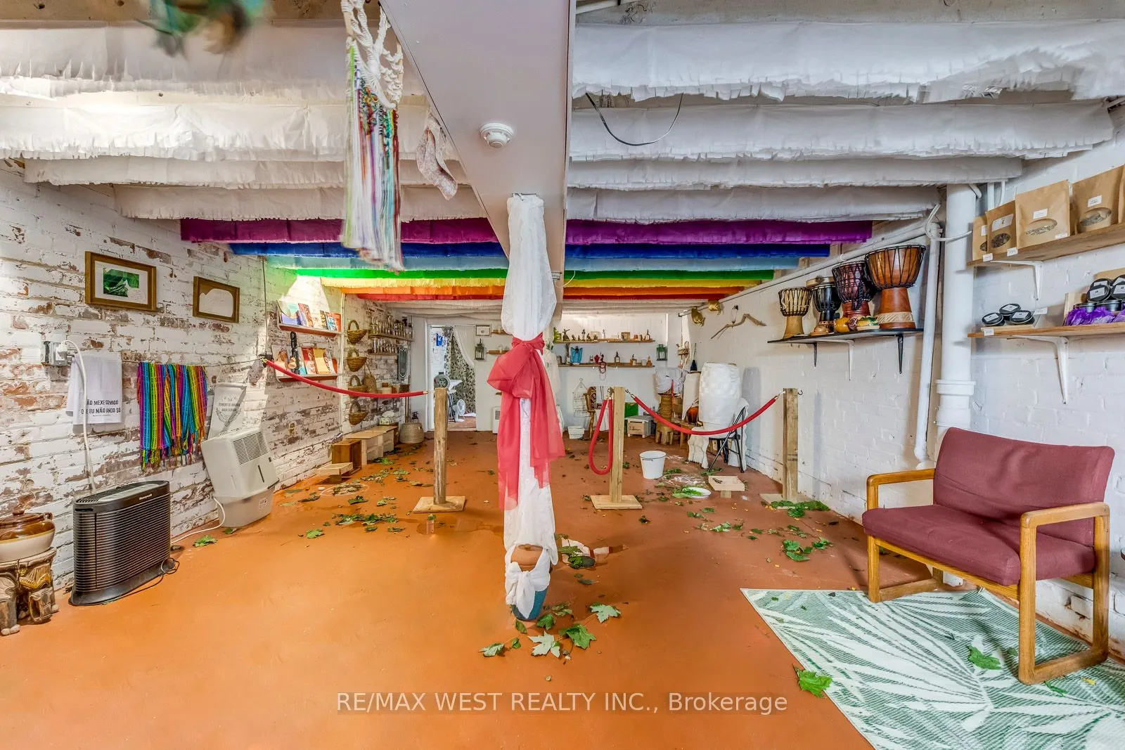 758 Bathurst Street