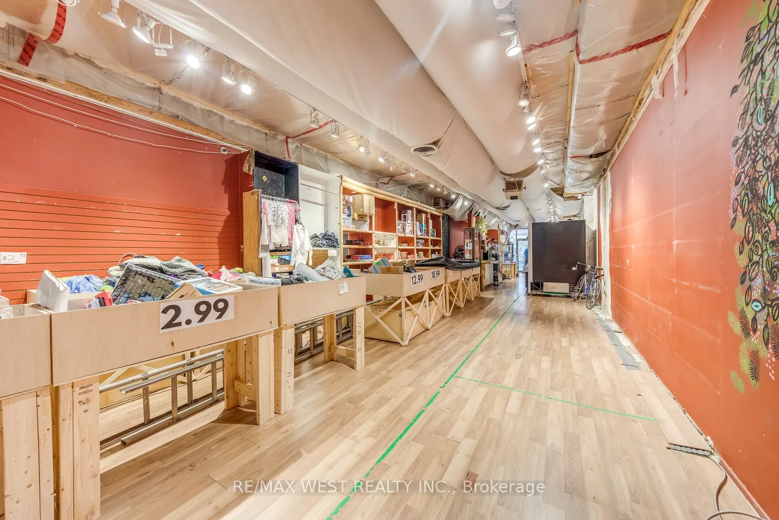 758 Bathurst Street