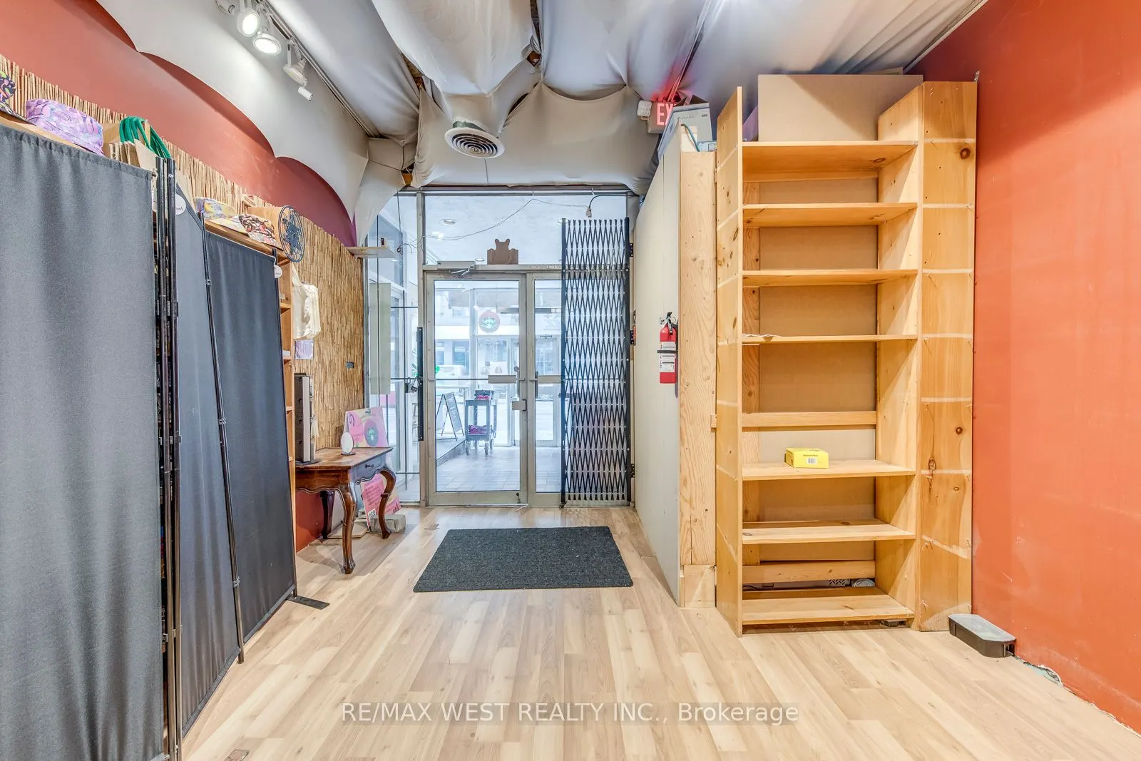 758 Bathurst Street