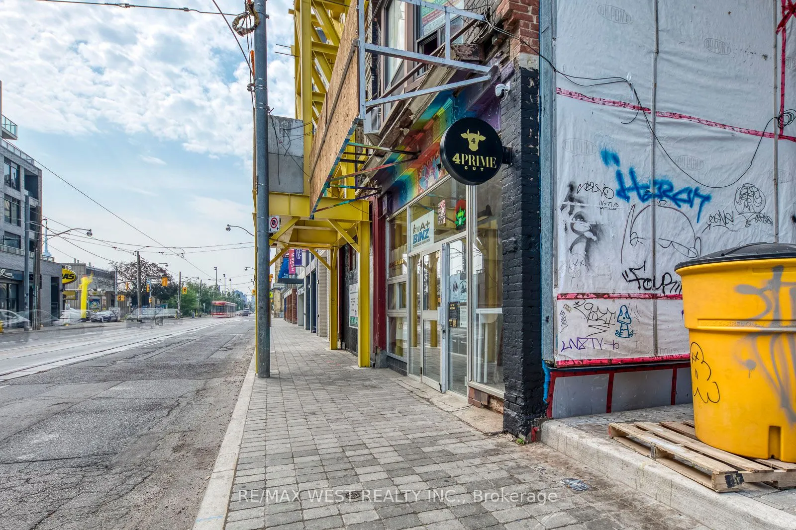 758 Bathurst Street