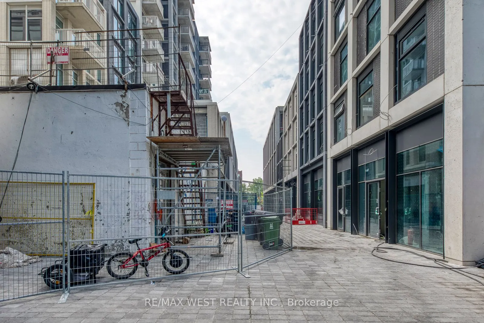 758 Bathurst Street