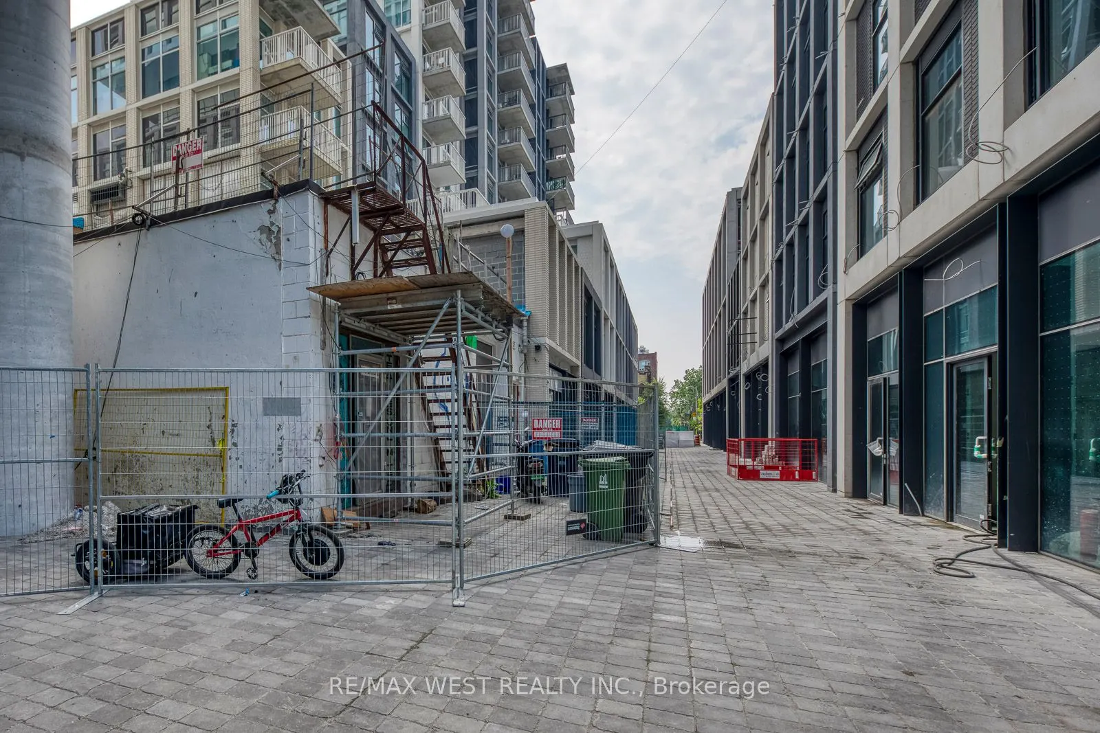 758 Bathurst Street