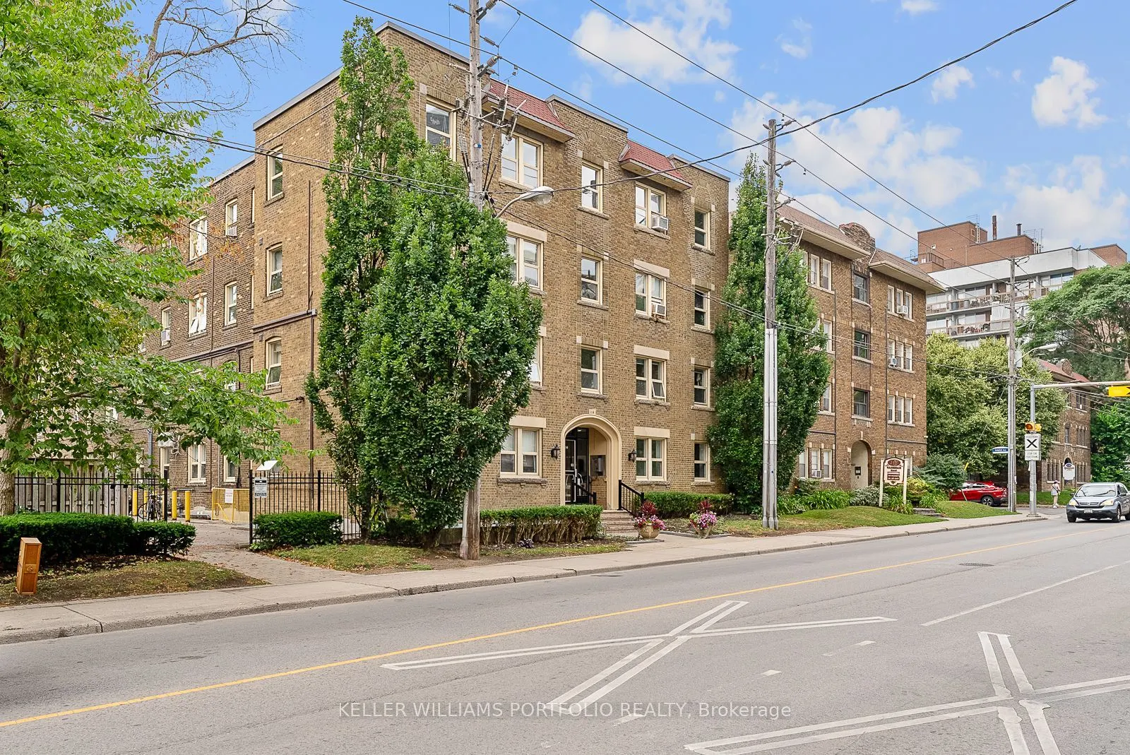 114 Vaughan Road, #402