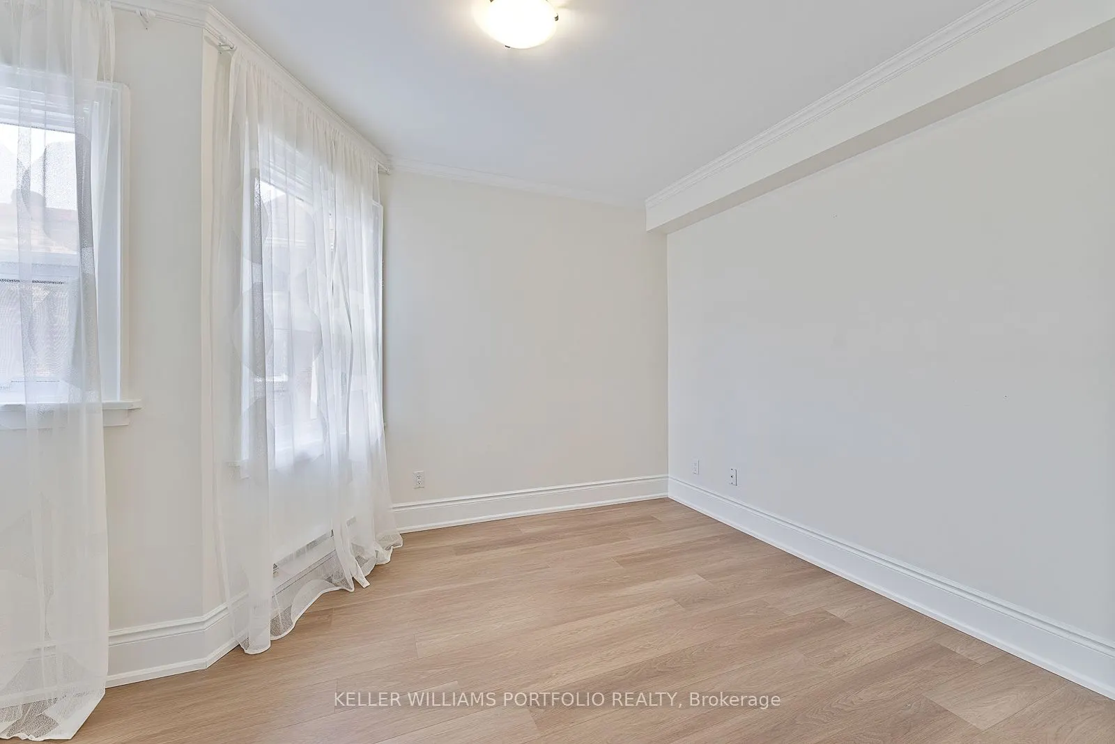 114 Vaughan Road, #402
