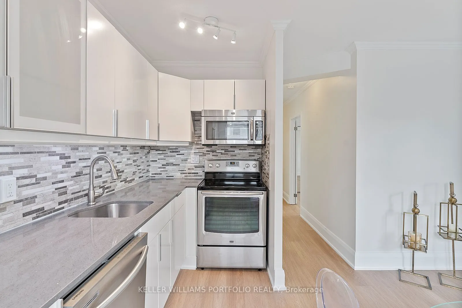 114 Vaughan Road, #402