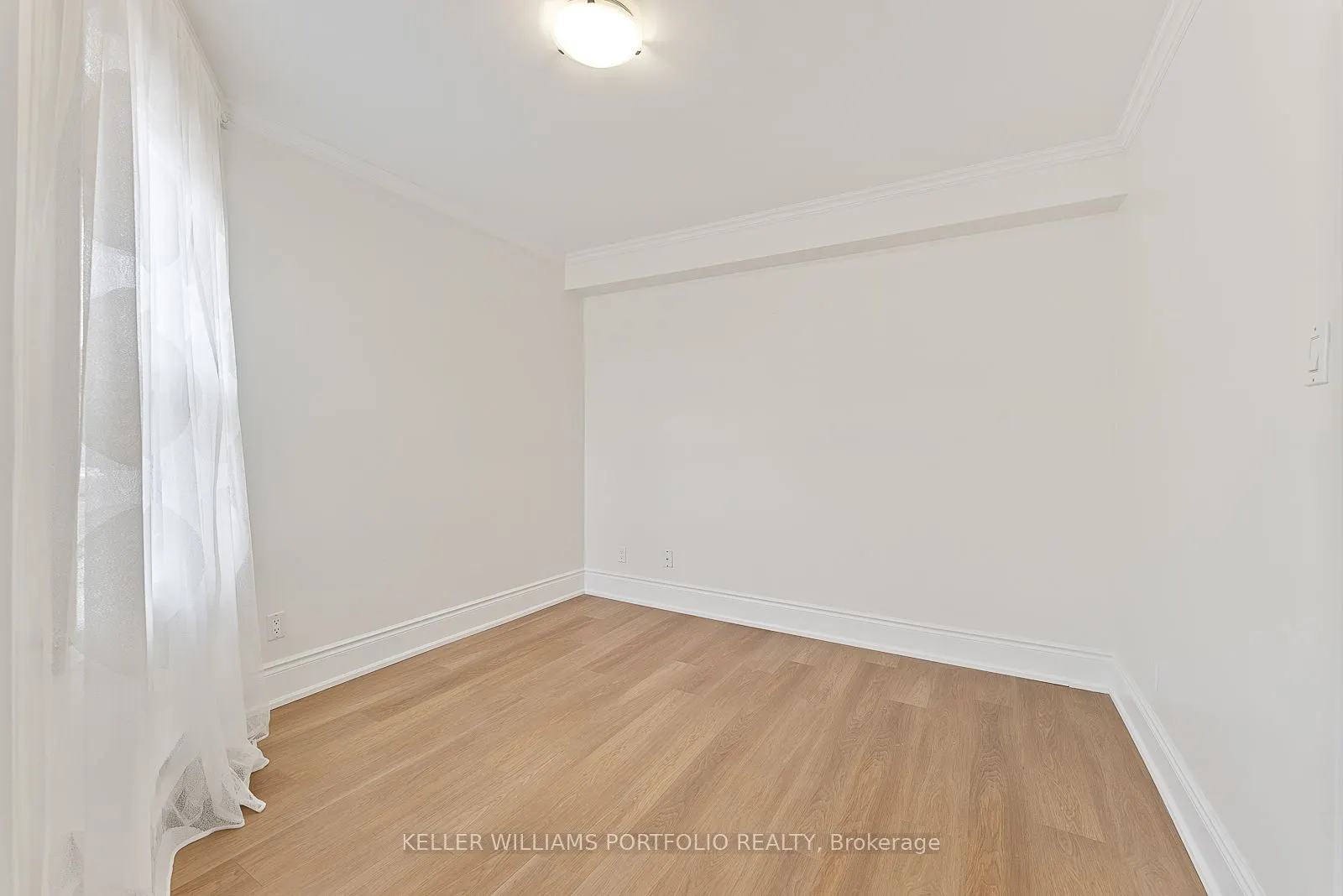 114 Vaughan Road, #402