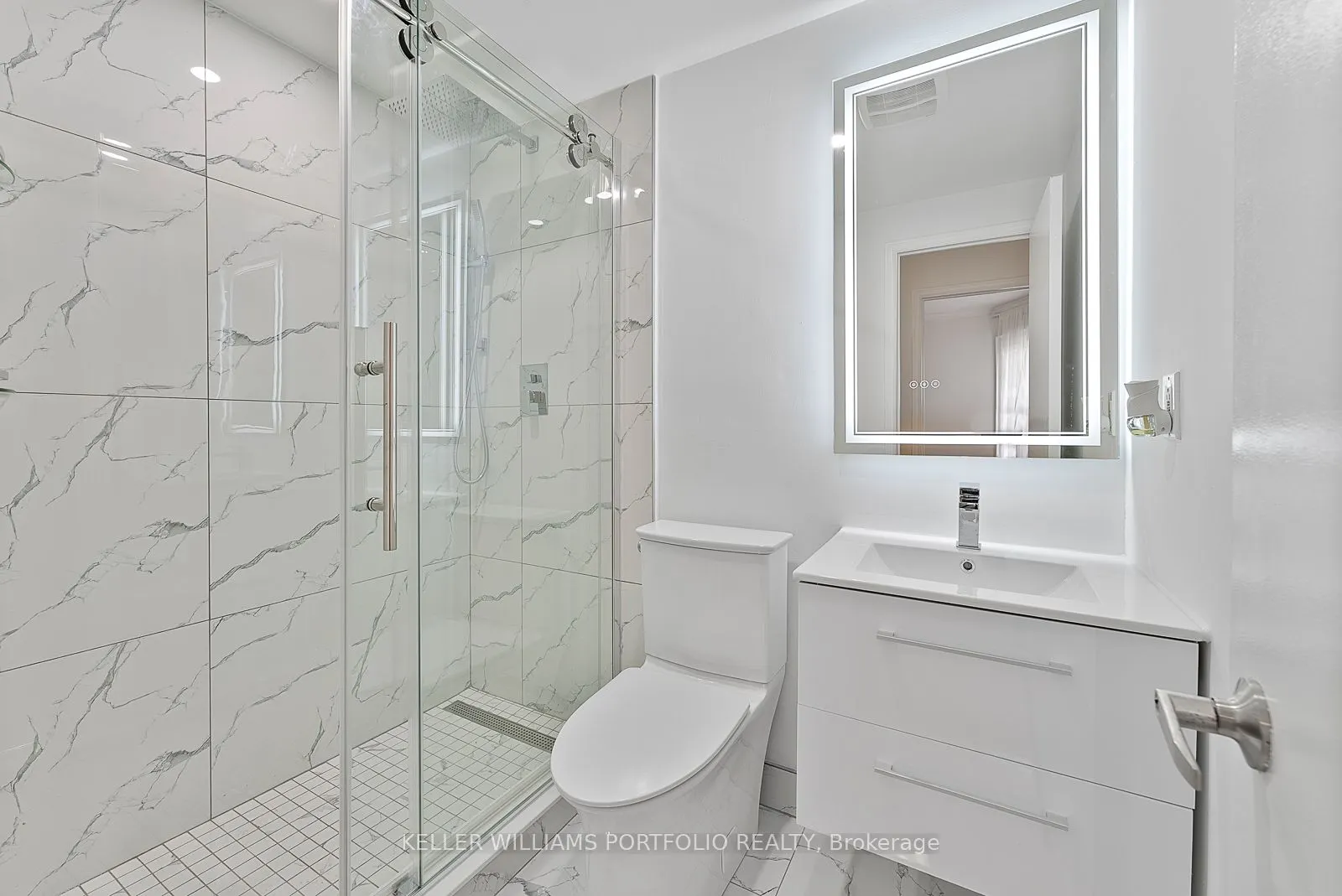 114 Vaughan Road, #402