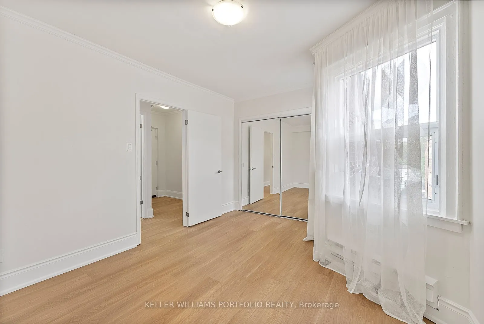 114 Vaughan Road, #402
