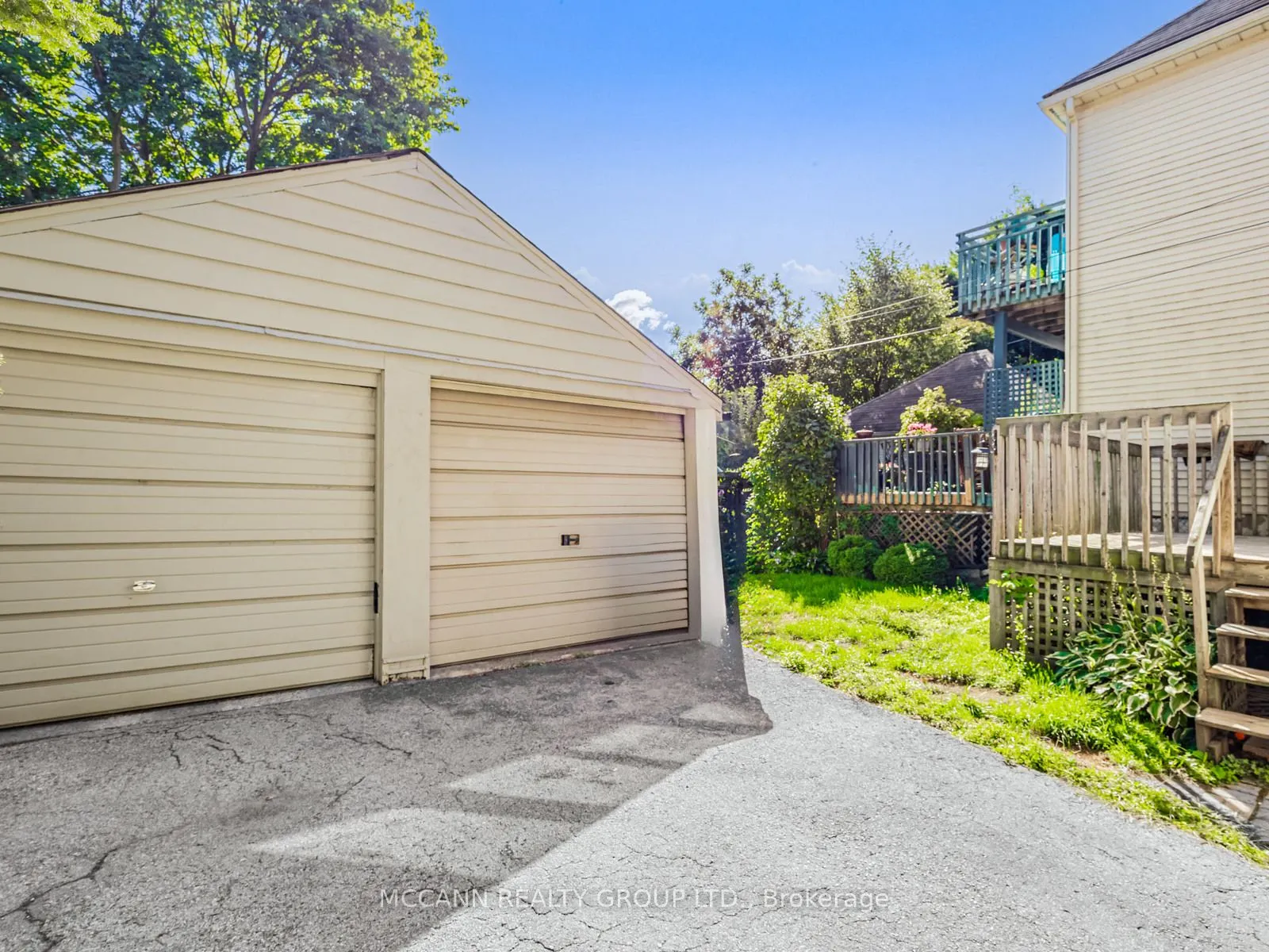 105 Ronan Avenue