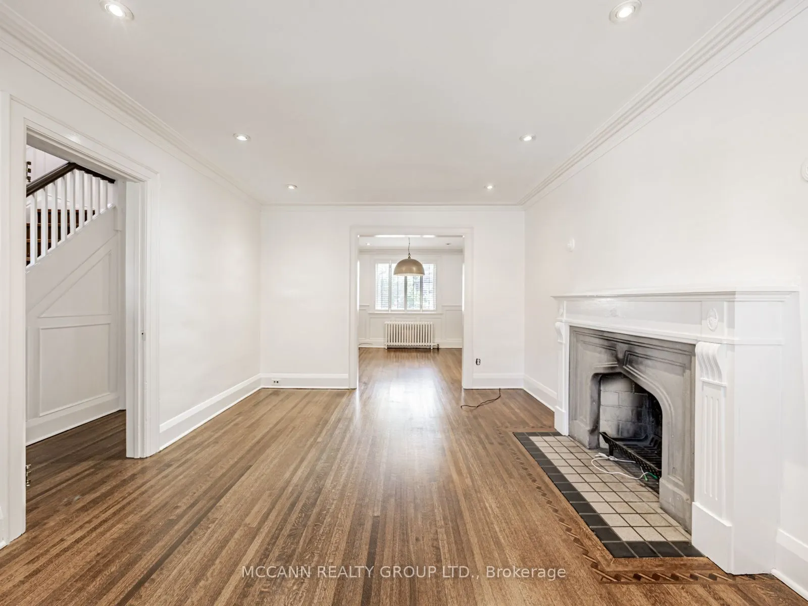 105 Ronan Avenue