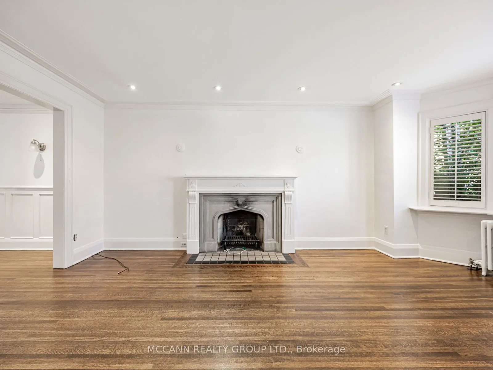 105 Ronan Avenue