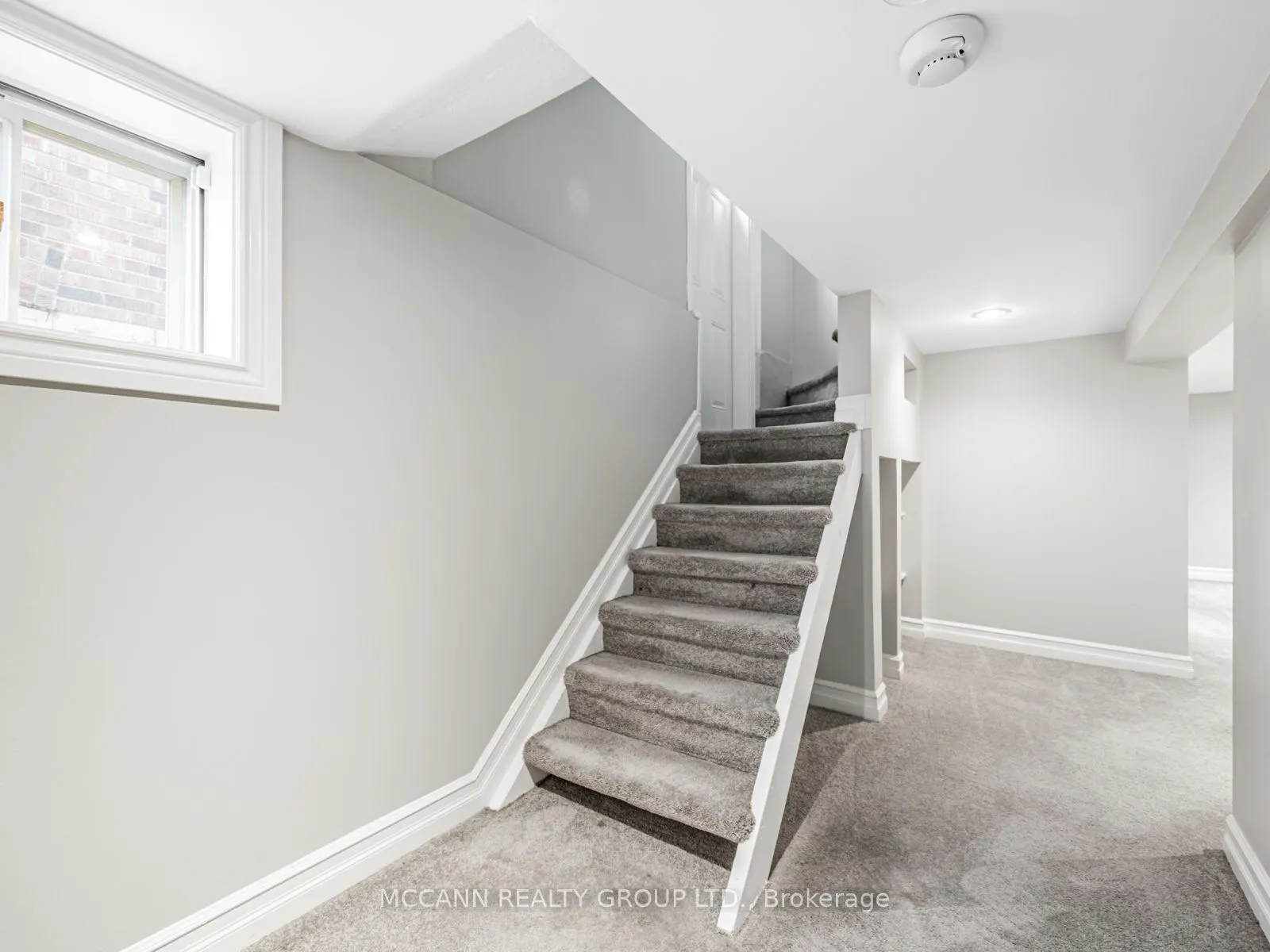 105 Ronan Avenue