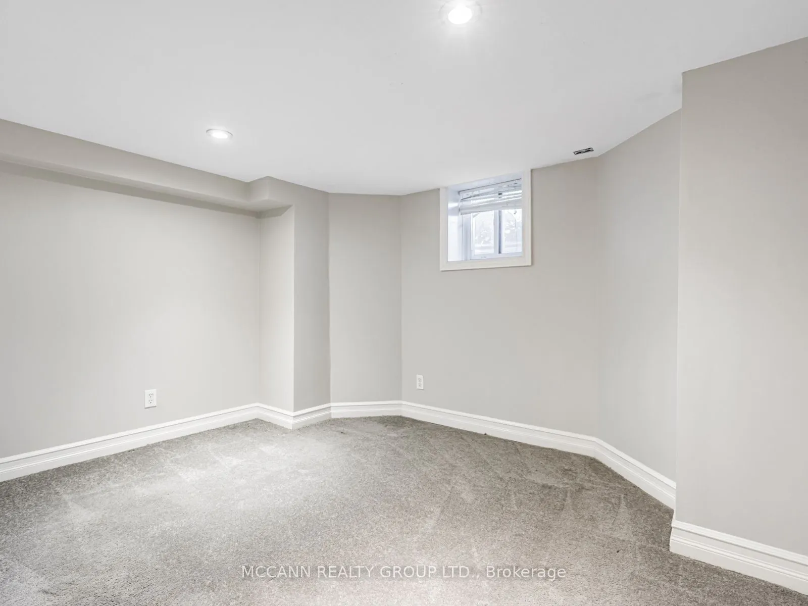 105 Ronan Avenue