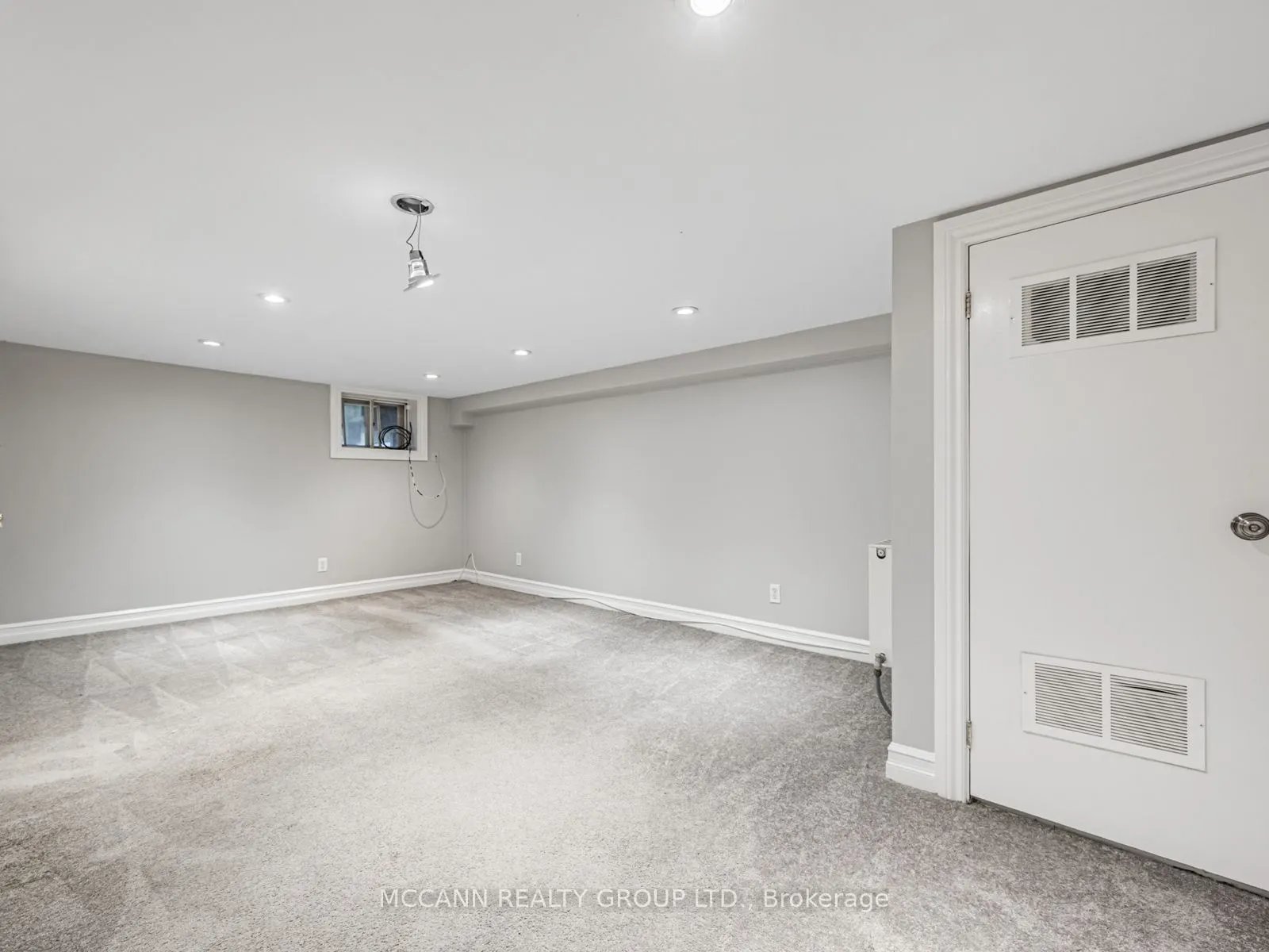 105 Ronan Avenue