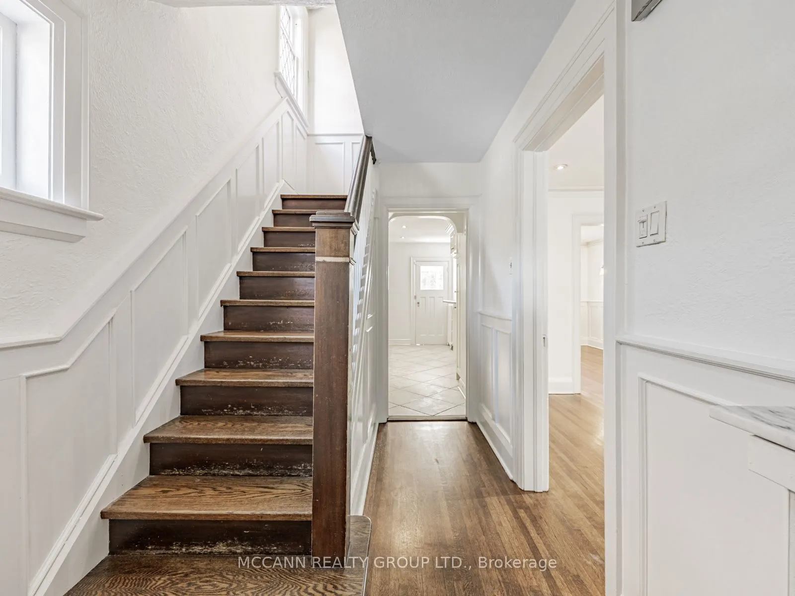 105 Ronan Avenue