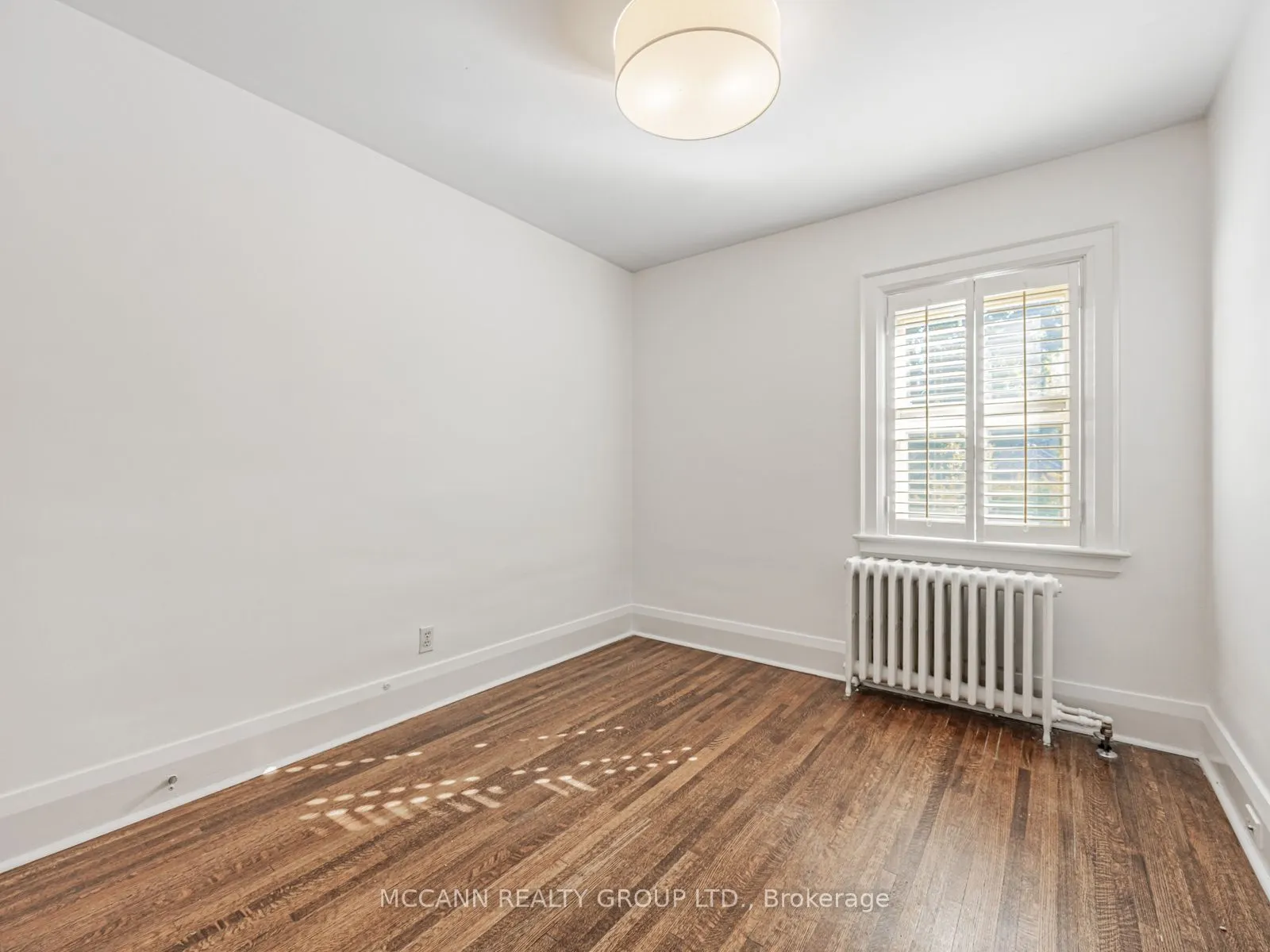 105 Ronan Avenue