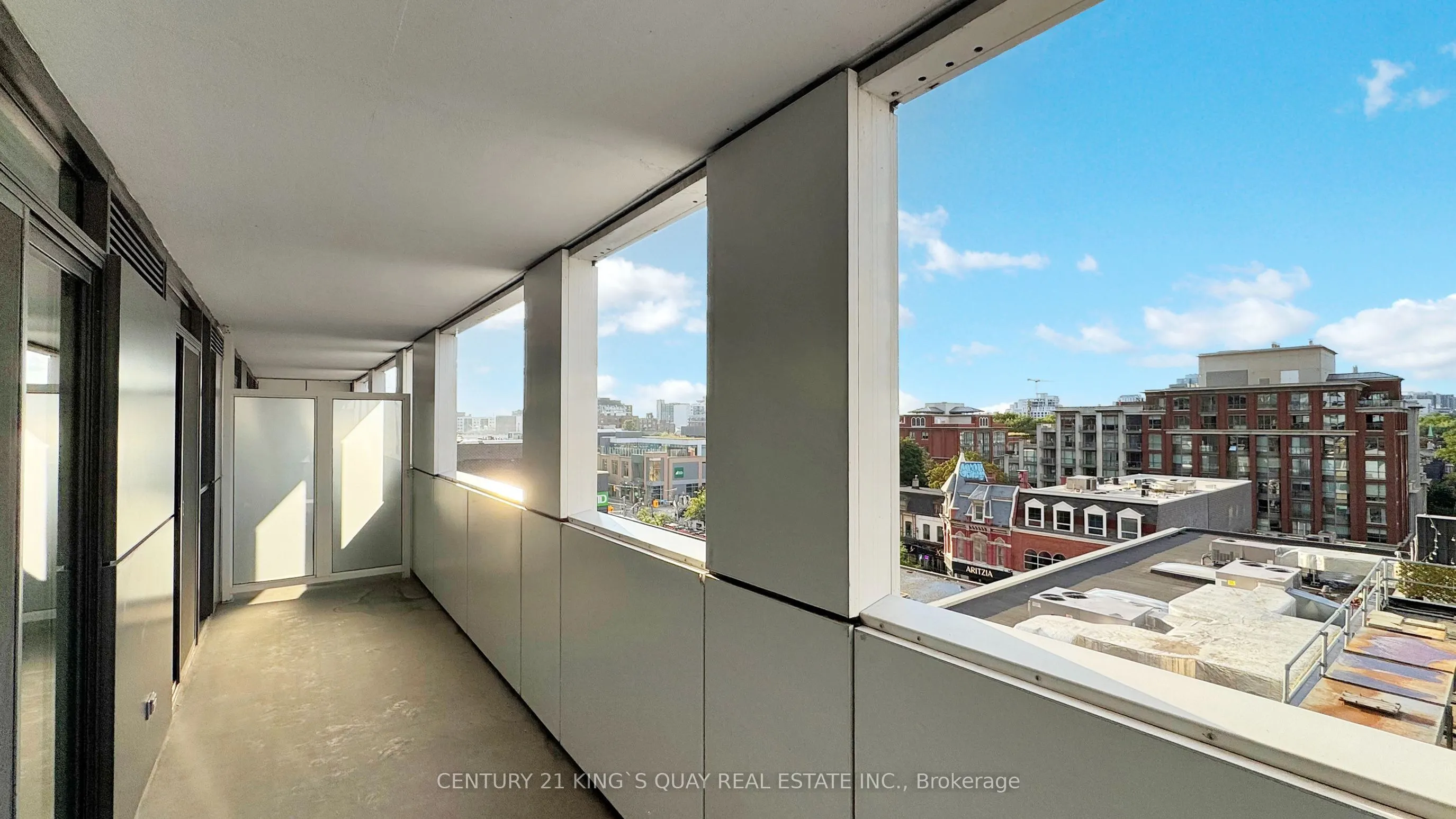 318 Richmond Street W, #606