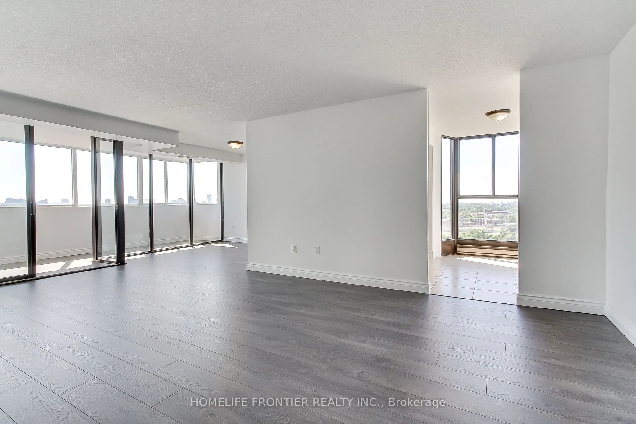 80 Antibes Drive, #1906