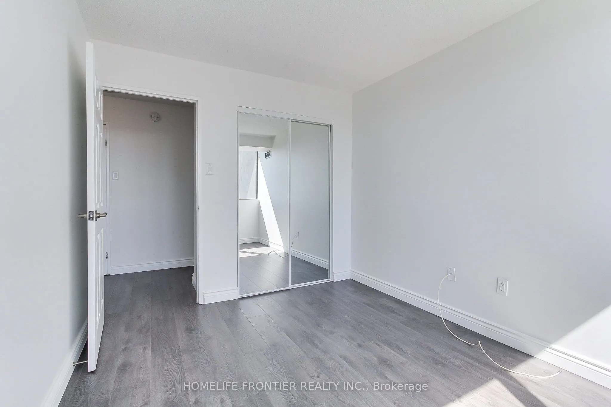 80 Antibes Drive, #1906