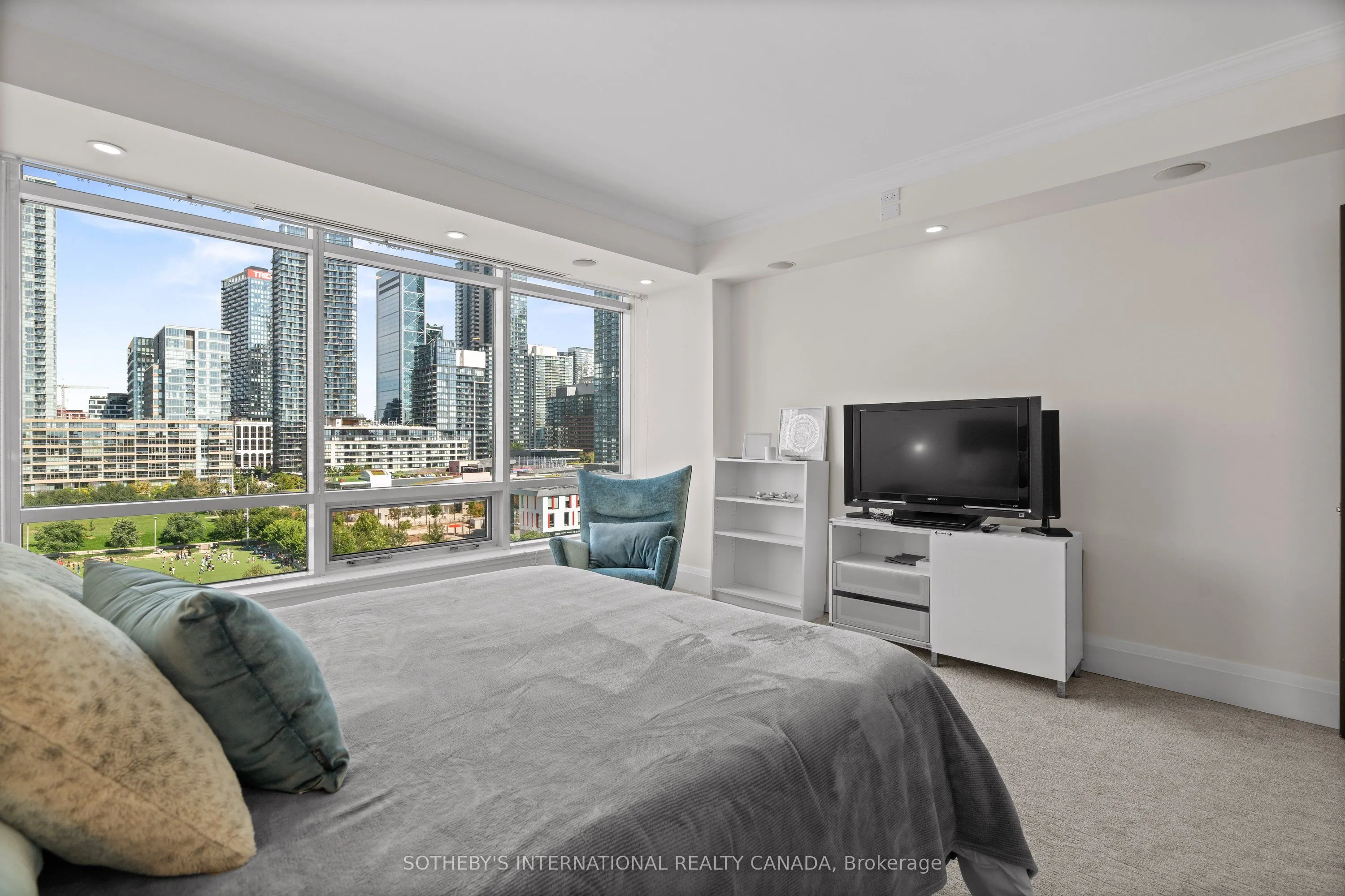500 Queens Quay, #PH 1005W