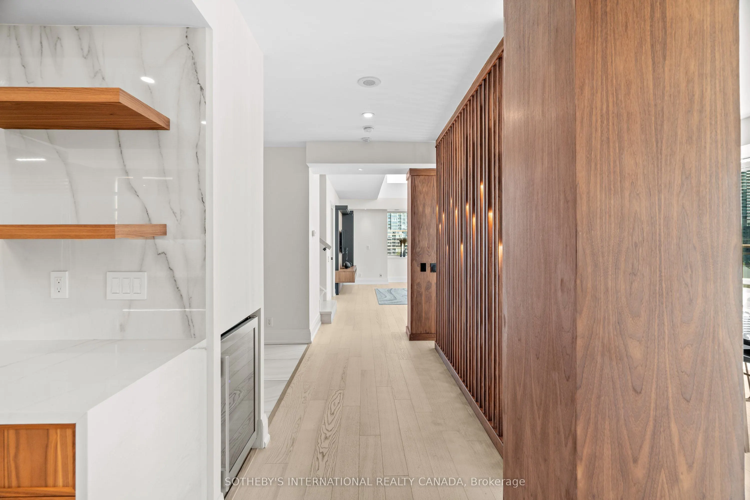 500 Queens Quay, #PH 1005W