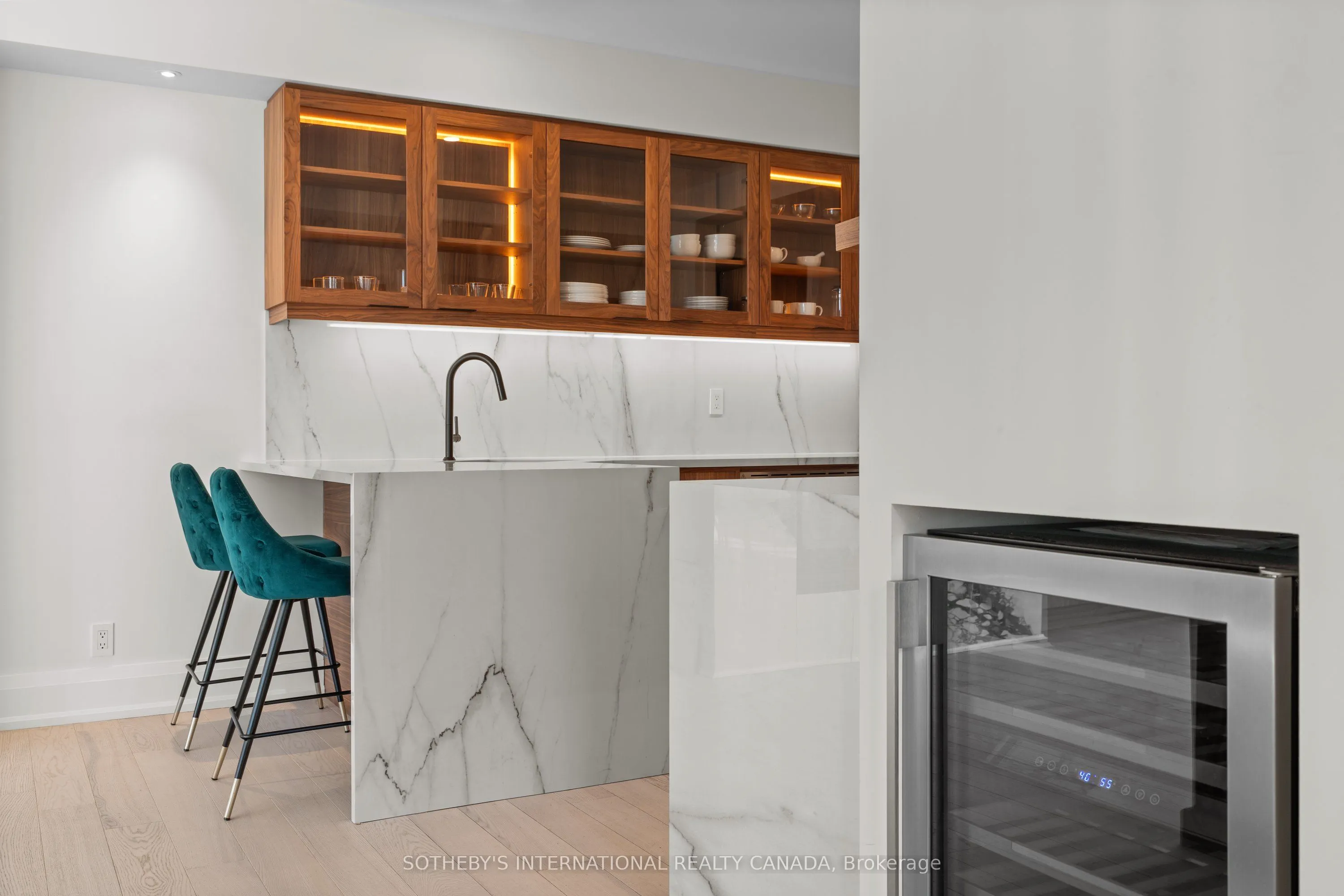 500 Queens Quay, #PH 1005W
